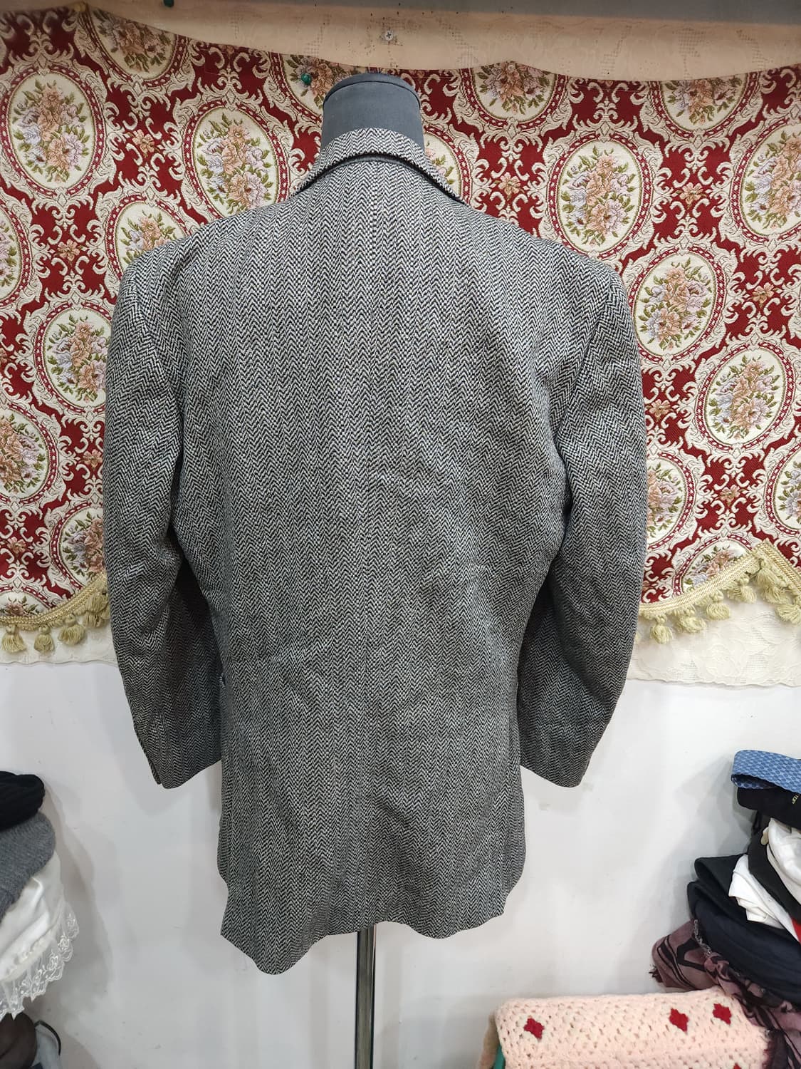 크리스찬디올 몬슈어 울 헤링본 블레이저 일본판

 상품이미지7