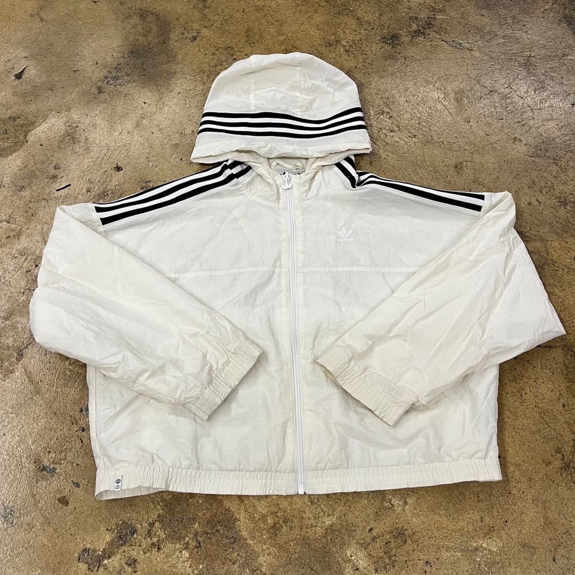 아디다스 크롭 바람막이  상품이미지2