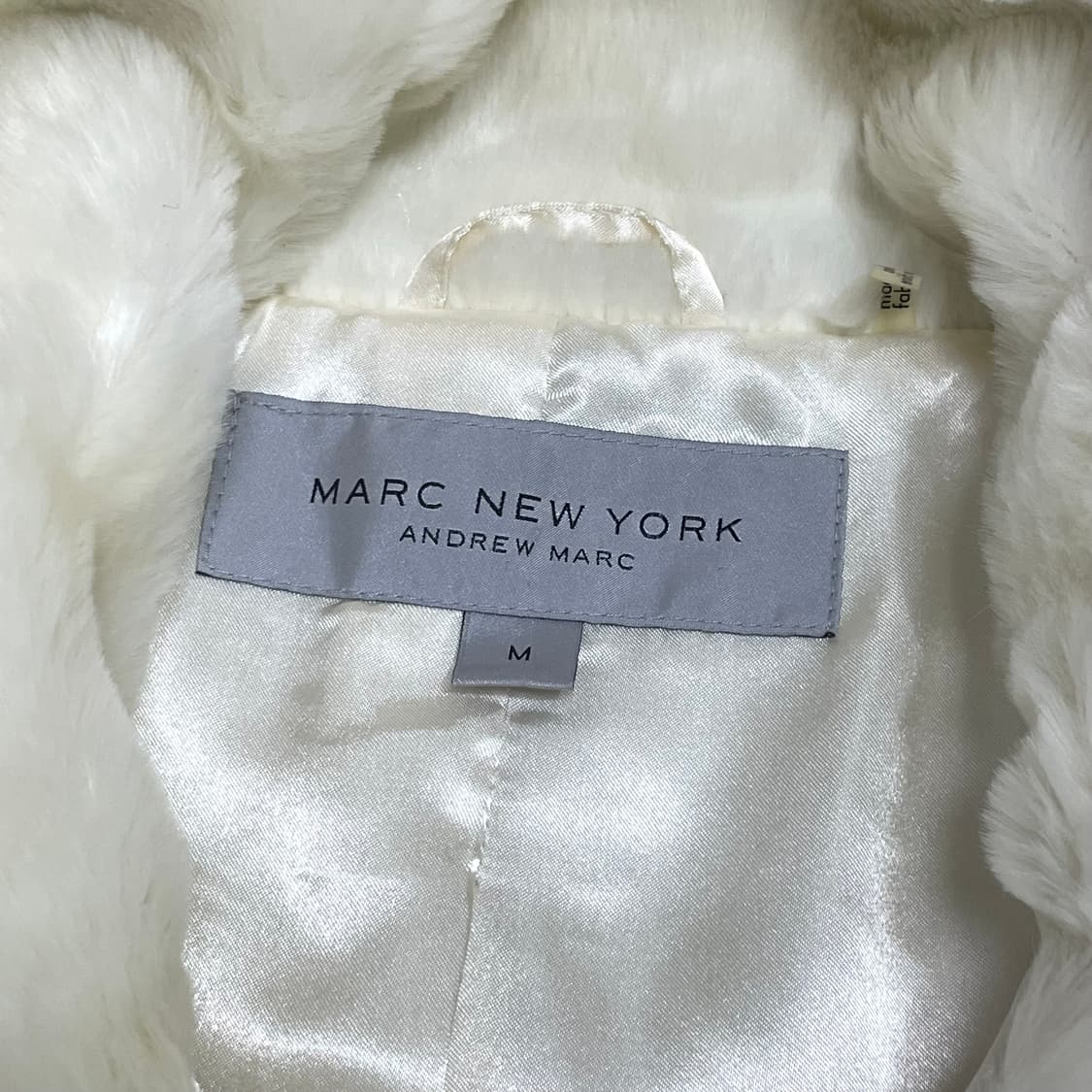 마크제이콥스 뉴욕 아이보리 페이크퍼 자켓 여성M 상품이미지7