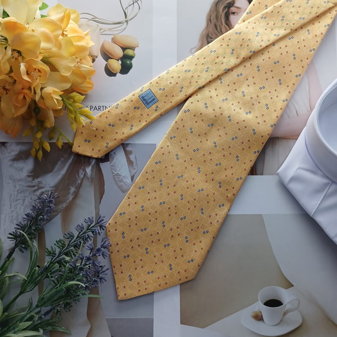 던힐 실크 옐로우 마이크로 패턴 넥타이 9.5cm A+등급 A18196
 상품이미지3