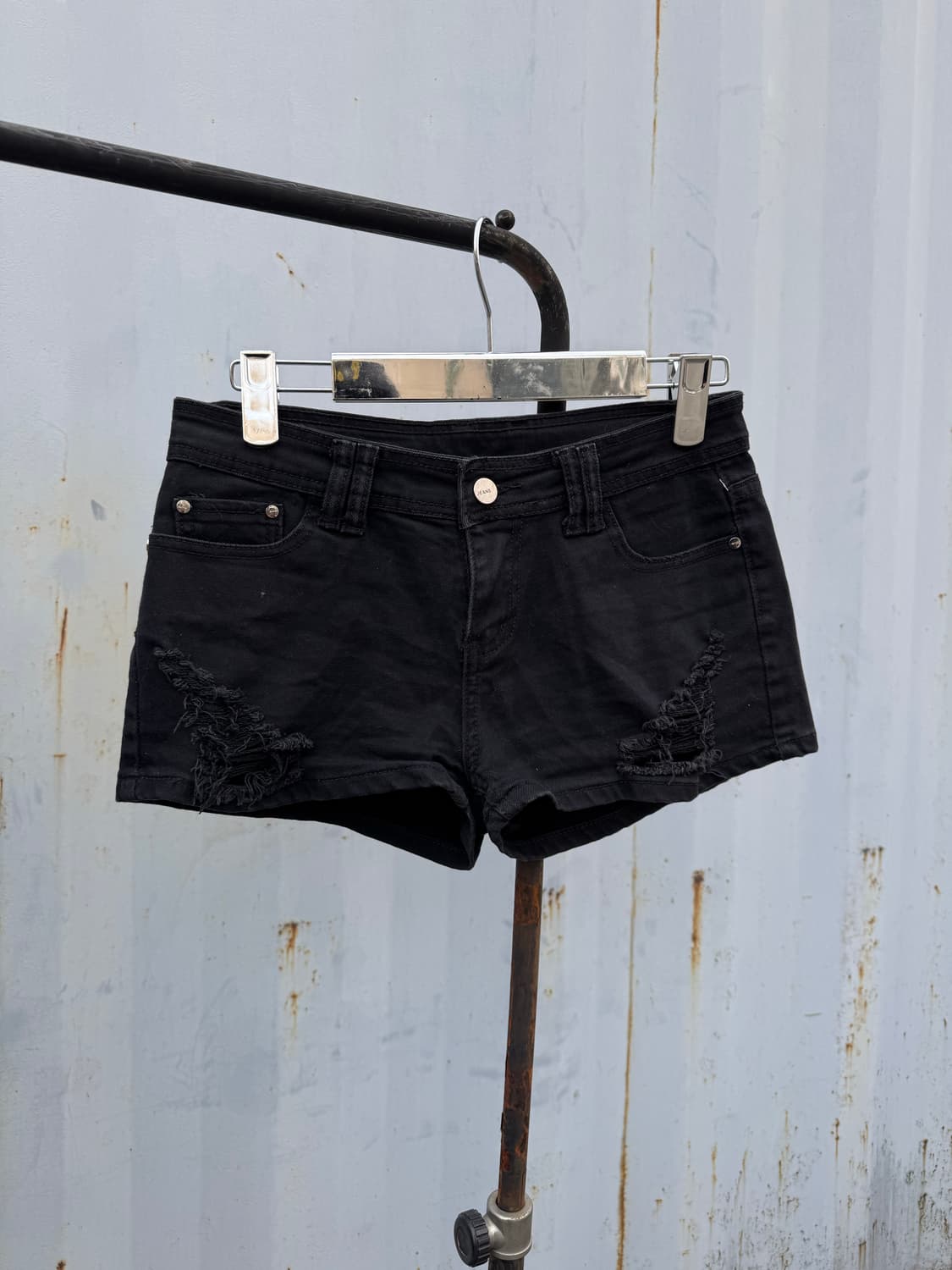 Black Distressed Shorts  상품이미지1