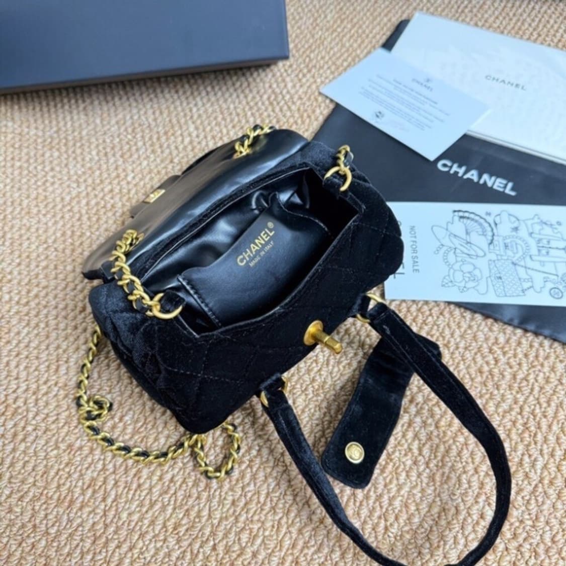 샤넬 뷰티 미니 벨벳 볼링백 크로스백 상품이미지3