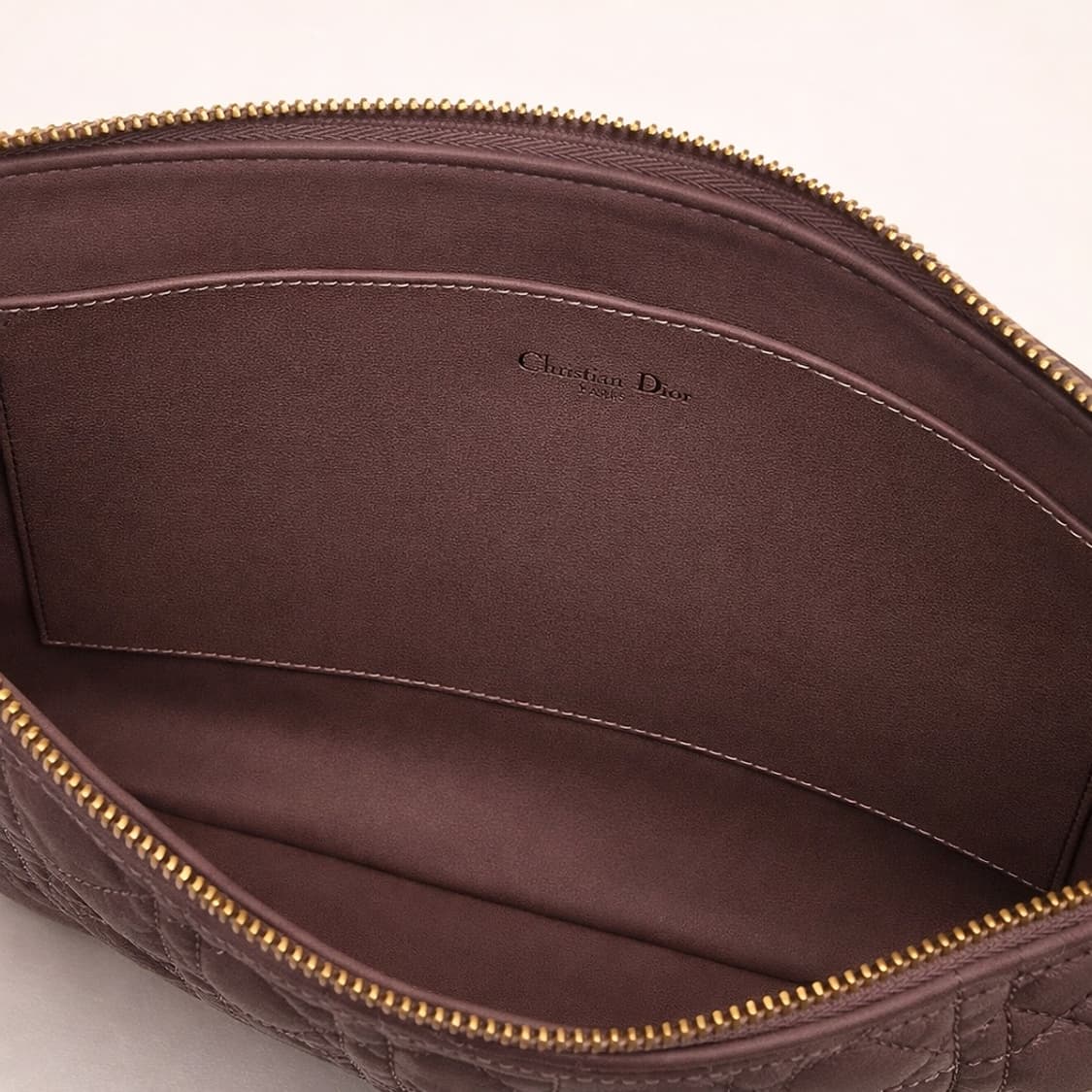 [S급] 디올 카로 데일리 파우리 라지 판매합니다!!! 상품이미지3