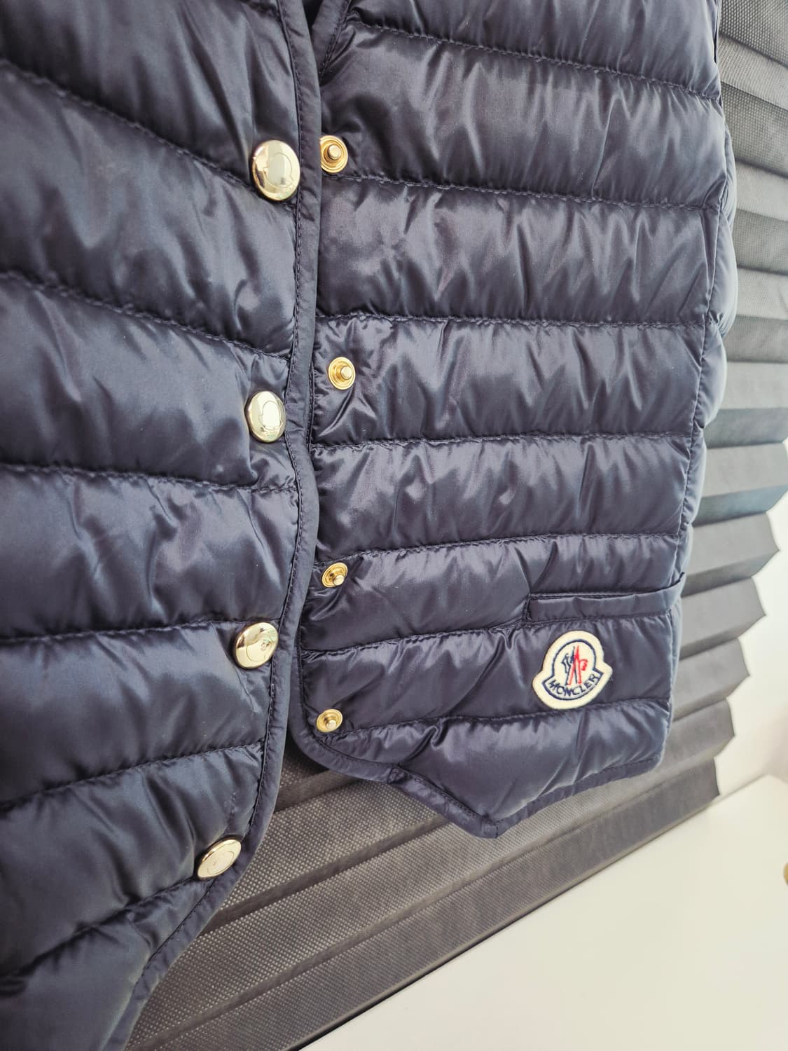 몽클레어 여성 조끼 패딩 네이비 사이즈 42 (최상급) 상품이미지5