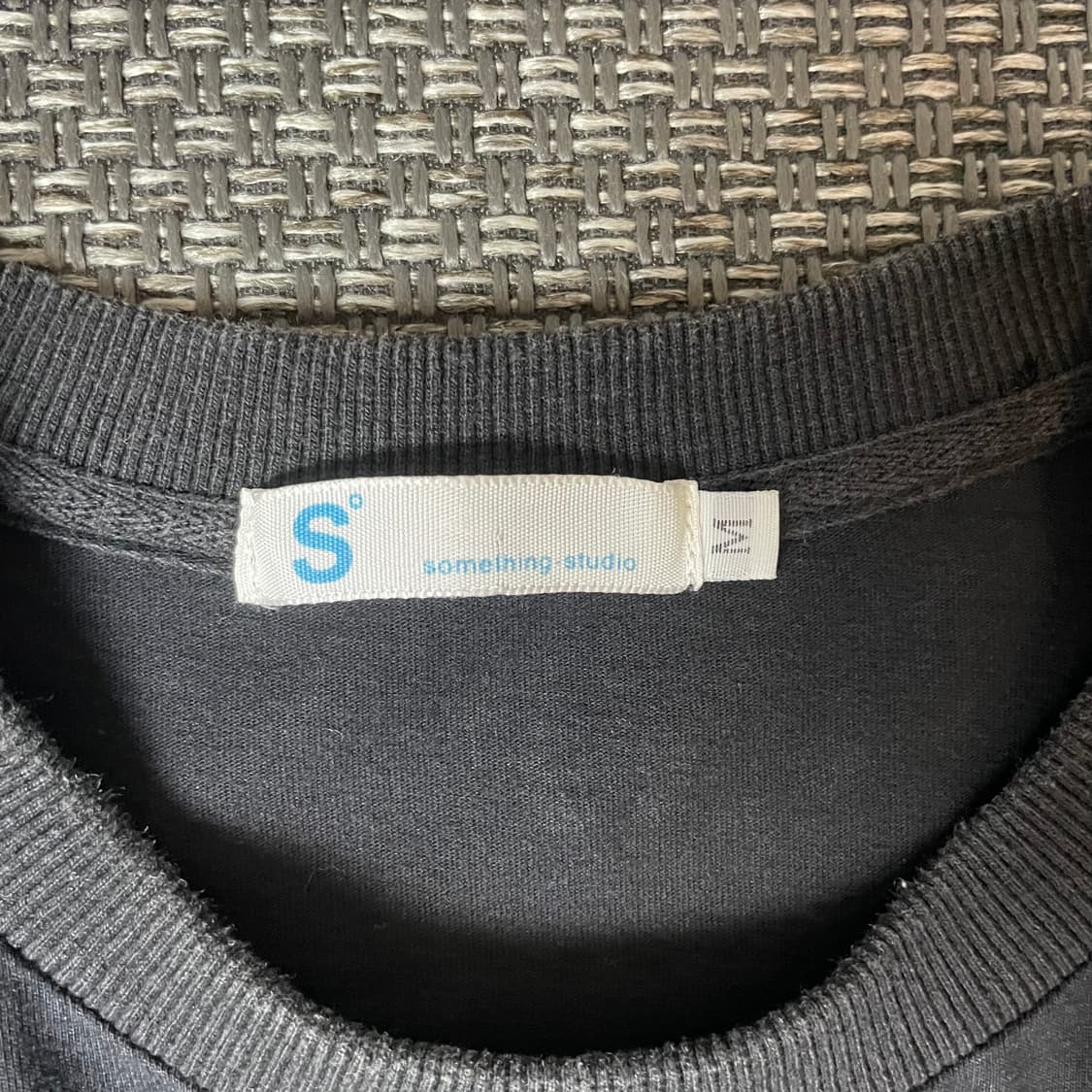 썸띵스튜디오 사이드 레터링 슬리브 M 상품이미지4