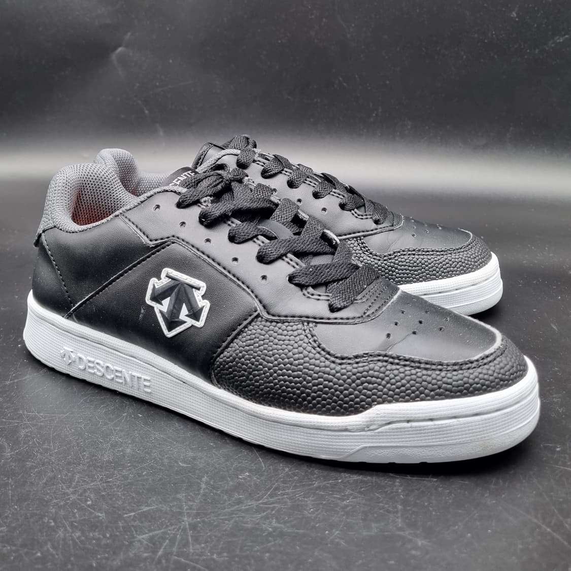 데상트 여성운동화240 상품이미지1