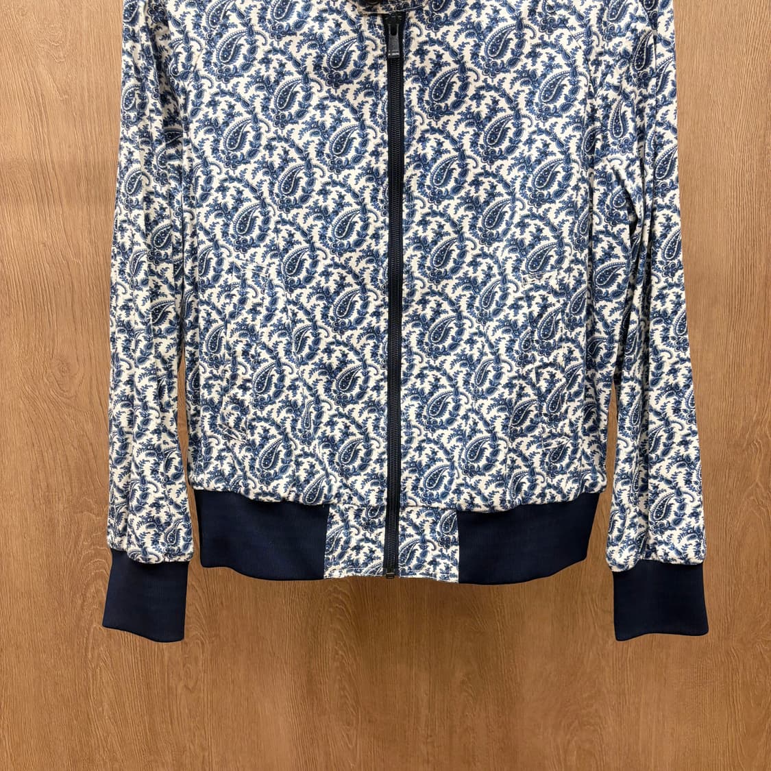 닐 바렛 집업 자켓 에스닉 패턴 카라 더블 버클 밑단 디테일 블루 상품이미지5