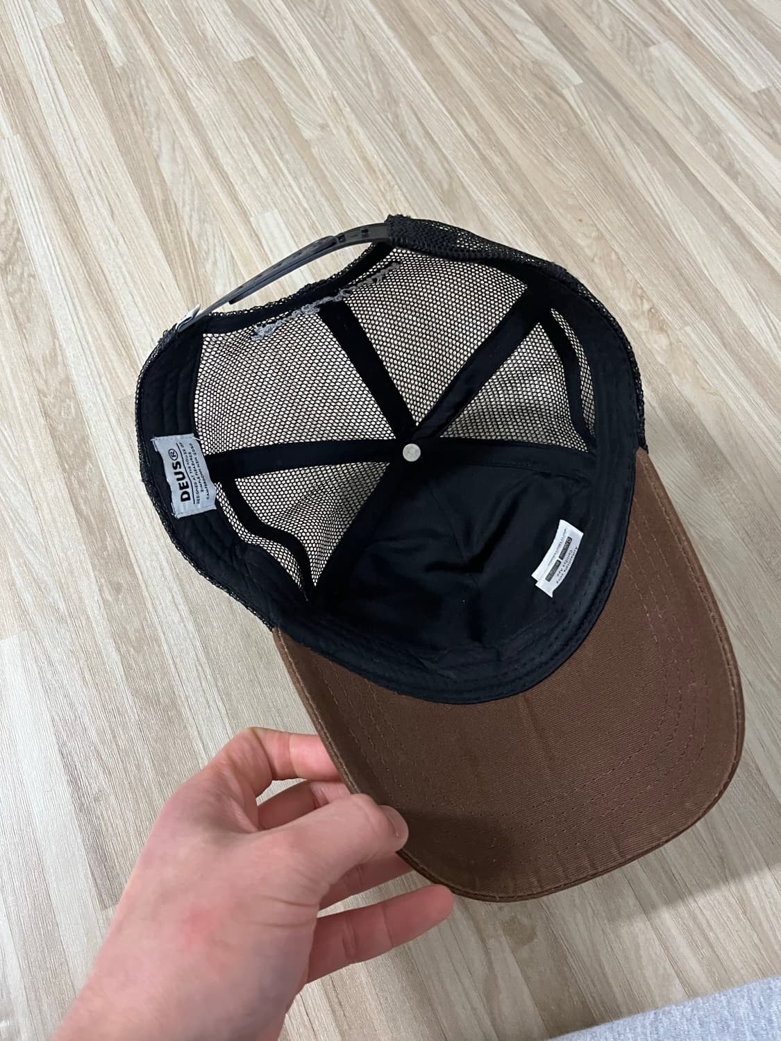 데우스 엑스 마키나 매쉬 캡 상품이미지2