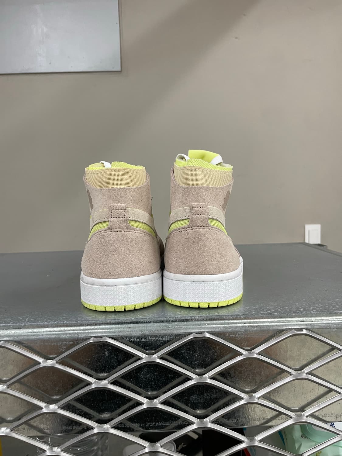 나이키 에어조던 1 줌에어 컴포트 2 시트론 틴트 230 (gr-4423 상품이미지3