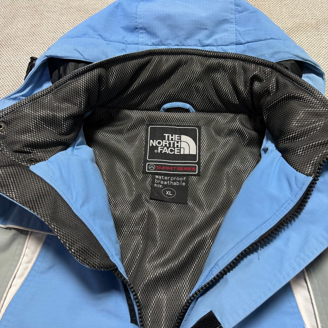 노스페이스 HyVent 고어텍스 마운틴 자켓 상품이미지2