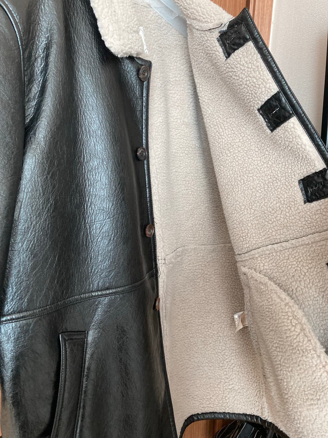 오버듀플레어 무스탕 점퍼 상품이미지3