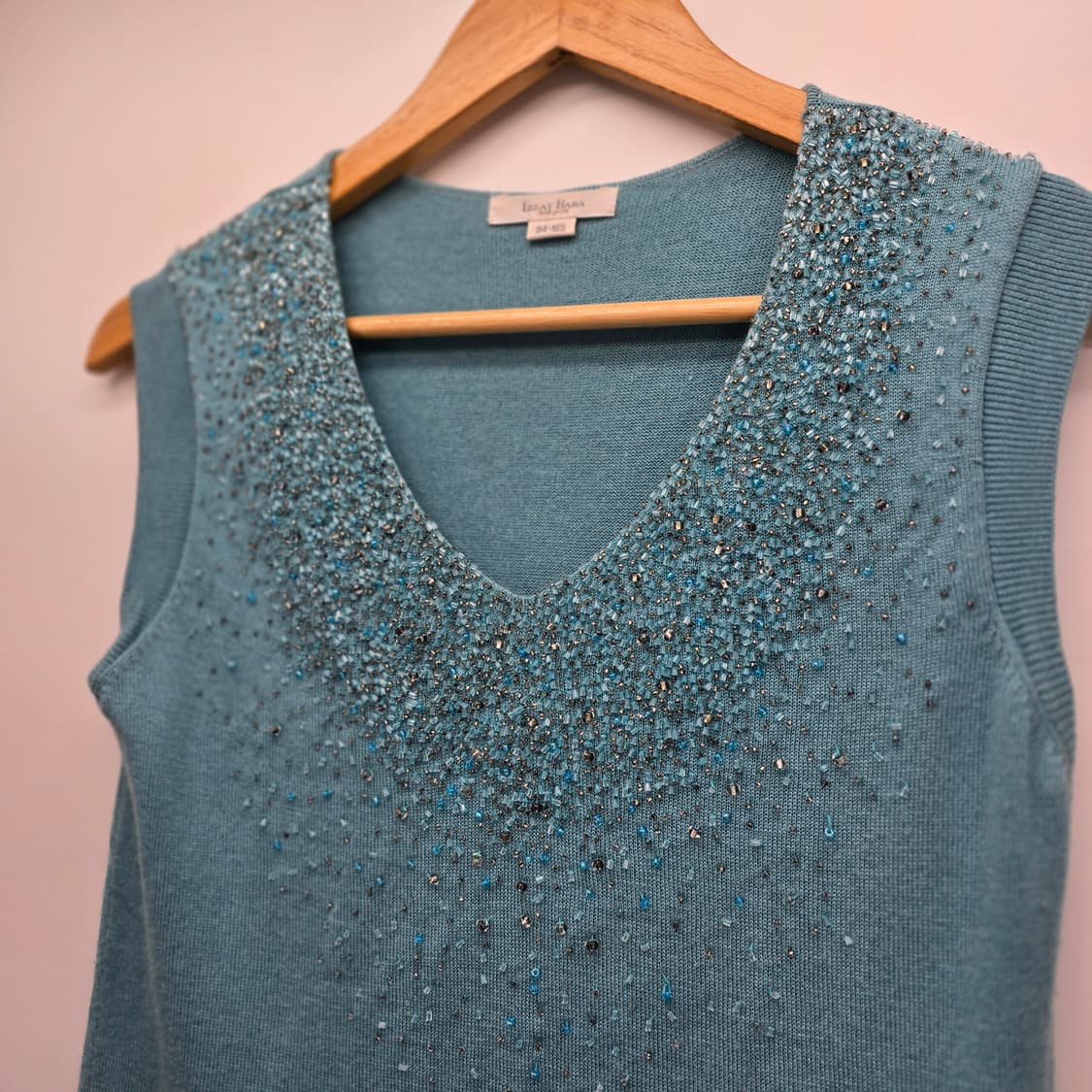 비즈 디테일 니트 슬리브리스 상품이미지3