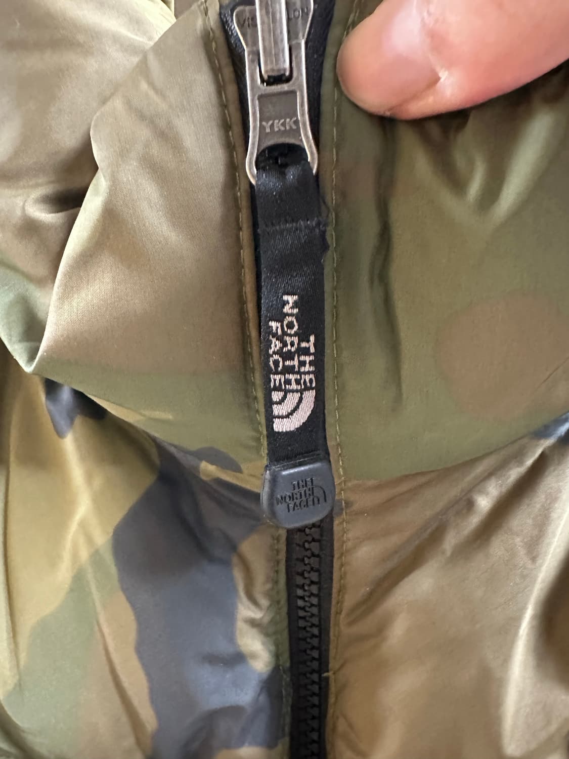 NORTHFACE 노스페이스 카모 중앙 로고 조끼 패딩 상품이미지3