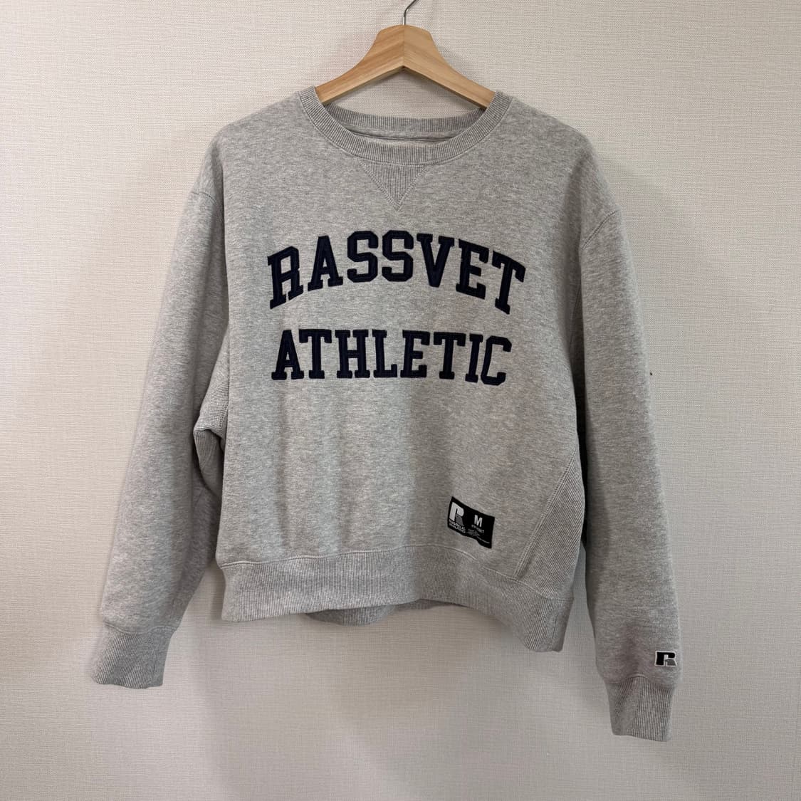 [M] 라스벳 Rassvet Russel Crewneck 상품이미지1