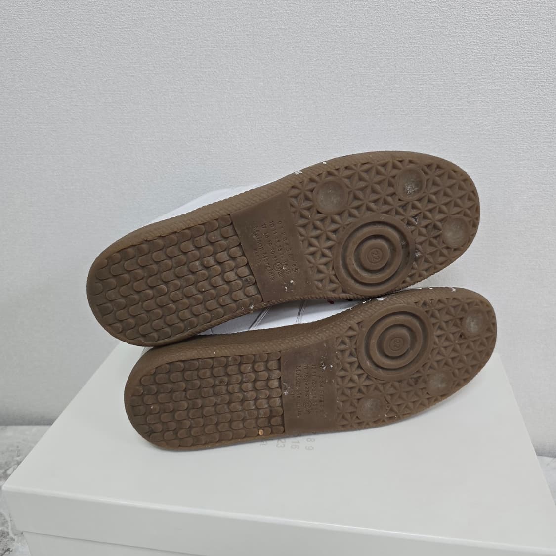 메종 마르지엘라 여성 독일군 페인팅 스니커즈 신발 36.5사이즈 판매 상품이미지6