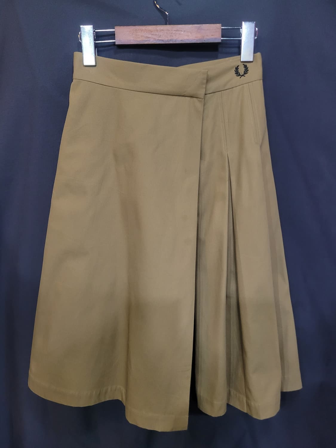 FRED PERRY 프레드페리 랩스커트형 와이드팬츠 상품이미지1