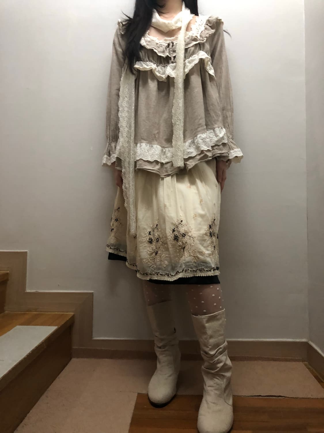 빈티지 베이지 프릴 블라우스 상품이미지3