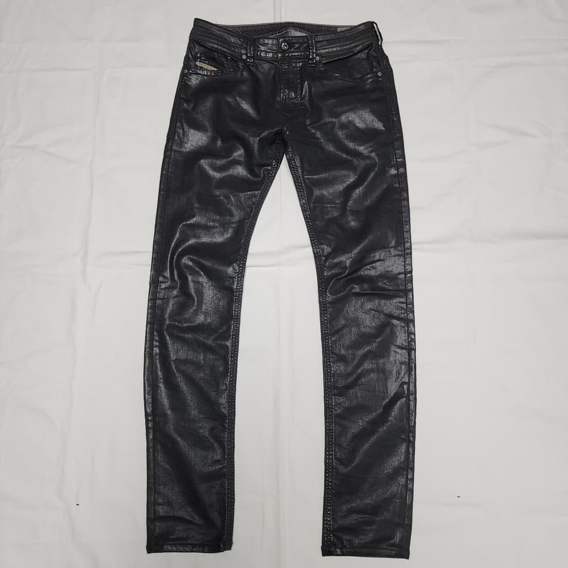 DIESEL THAVAR 디젤 락시크 아티잔 코티드 블랙 팬츠 상품이미지2