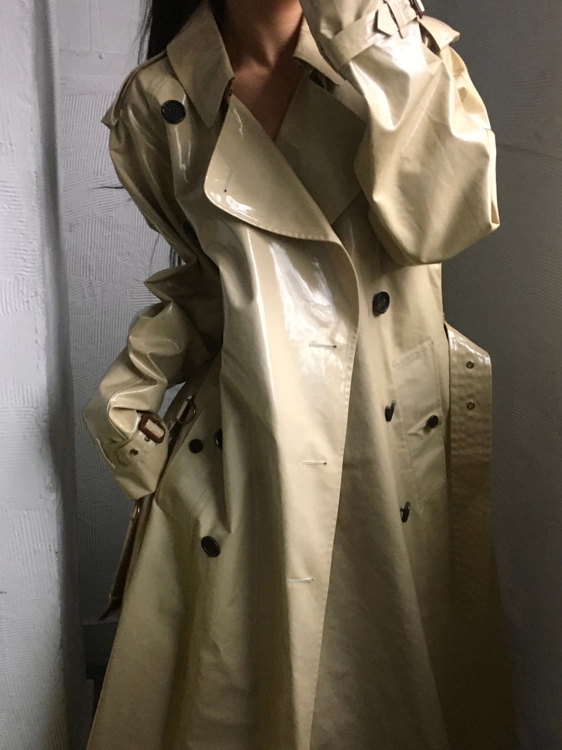 Burberry 버버리 라미네이트 더블 트렌치 코트  상품이미지1