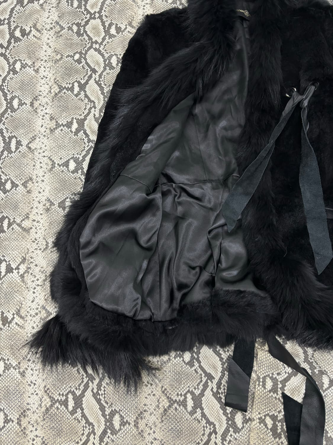 “Vintage” Rabbit Fur Trimming Leather De 상품이미지8