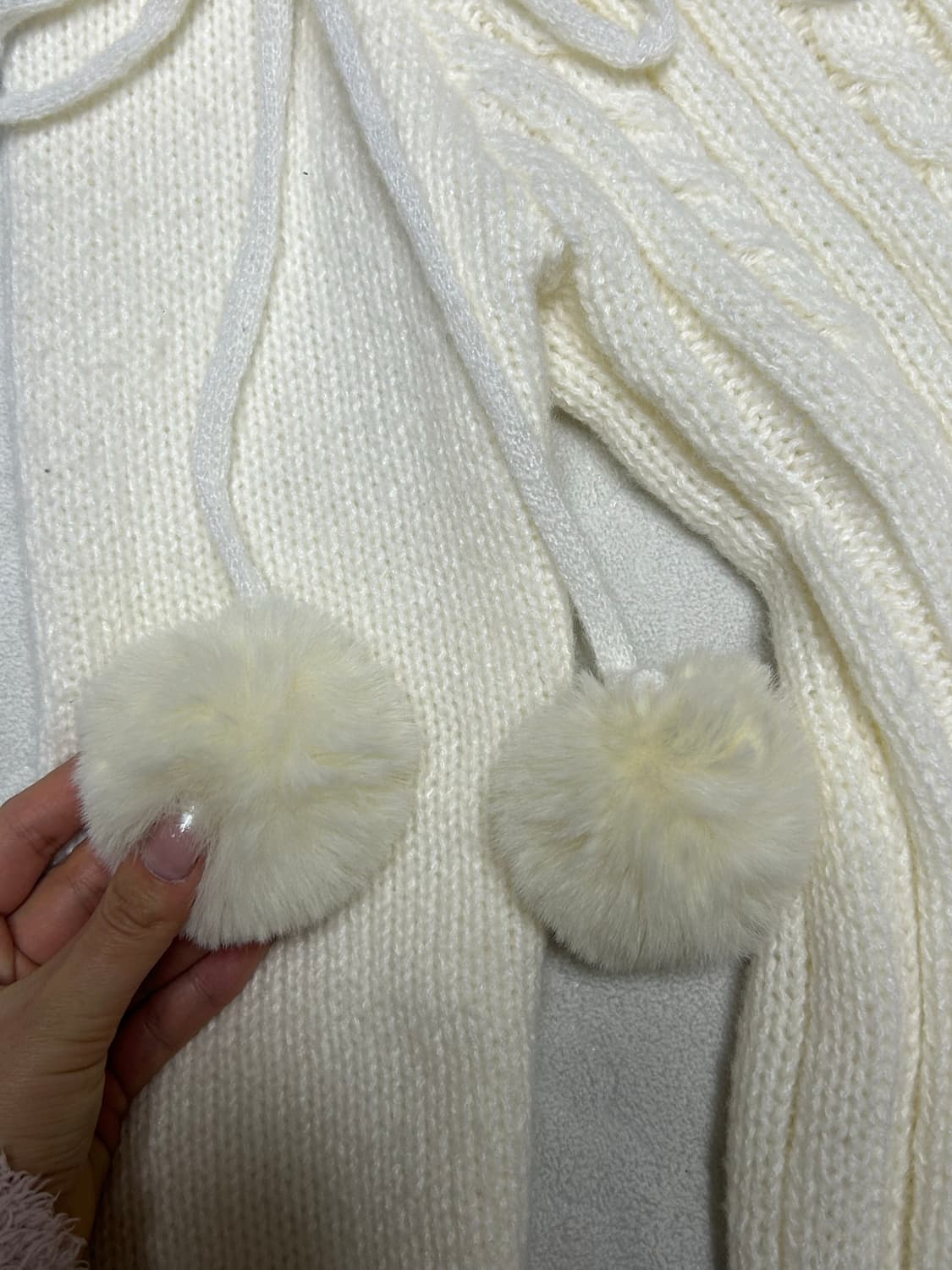 리즈리사깔 오프숄더 폼폼이 니트 라떼갸루히메갸루리즈멜로판초고전큐롯 상품이미지3