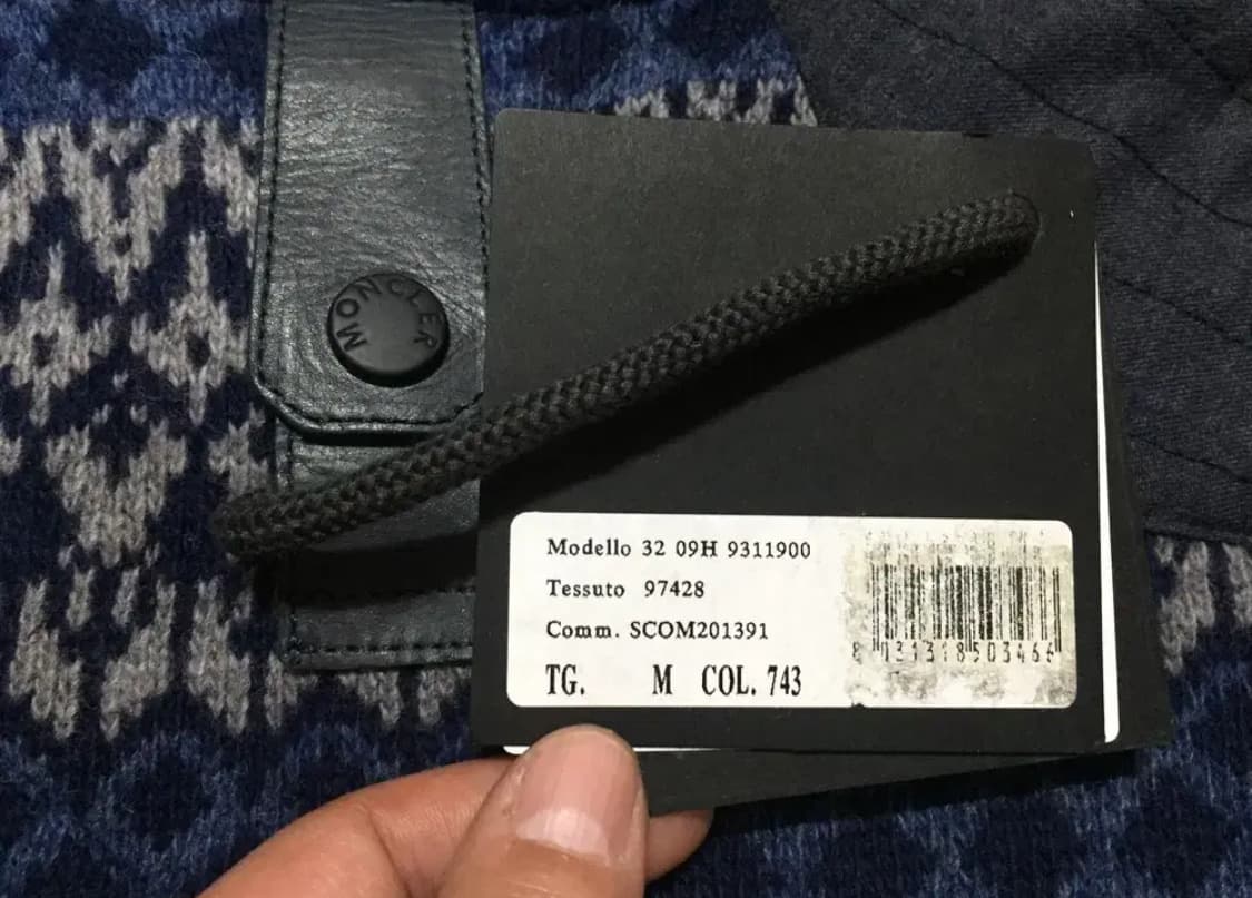 몽클레르 X 화이트 마운티니어링 풀-버튼 후디 니트웨어(M 사이즈) 상품이미지10