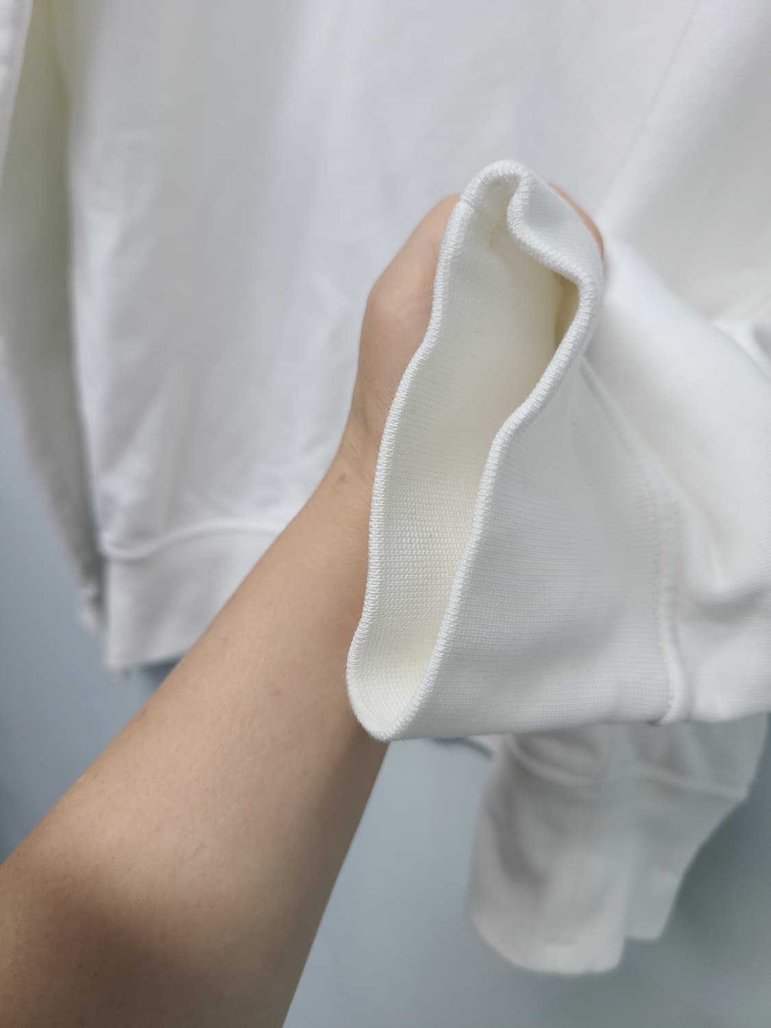 스톤아일랜드 화이트맨투맨 xl 22년도제품 상품이미지5