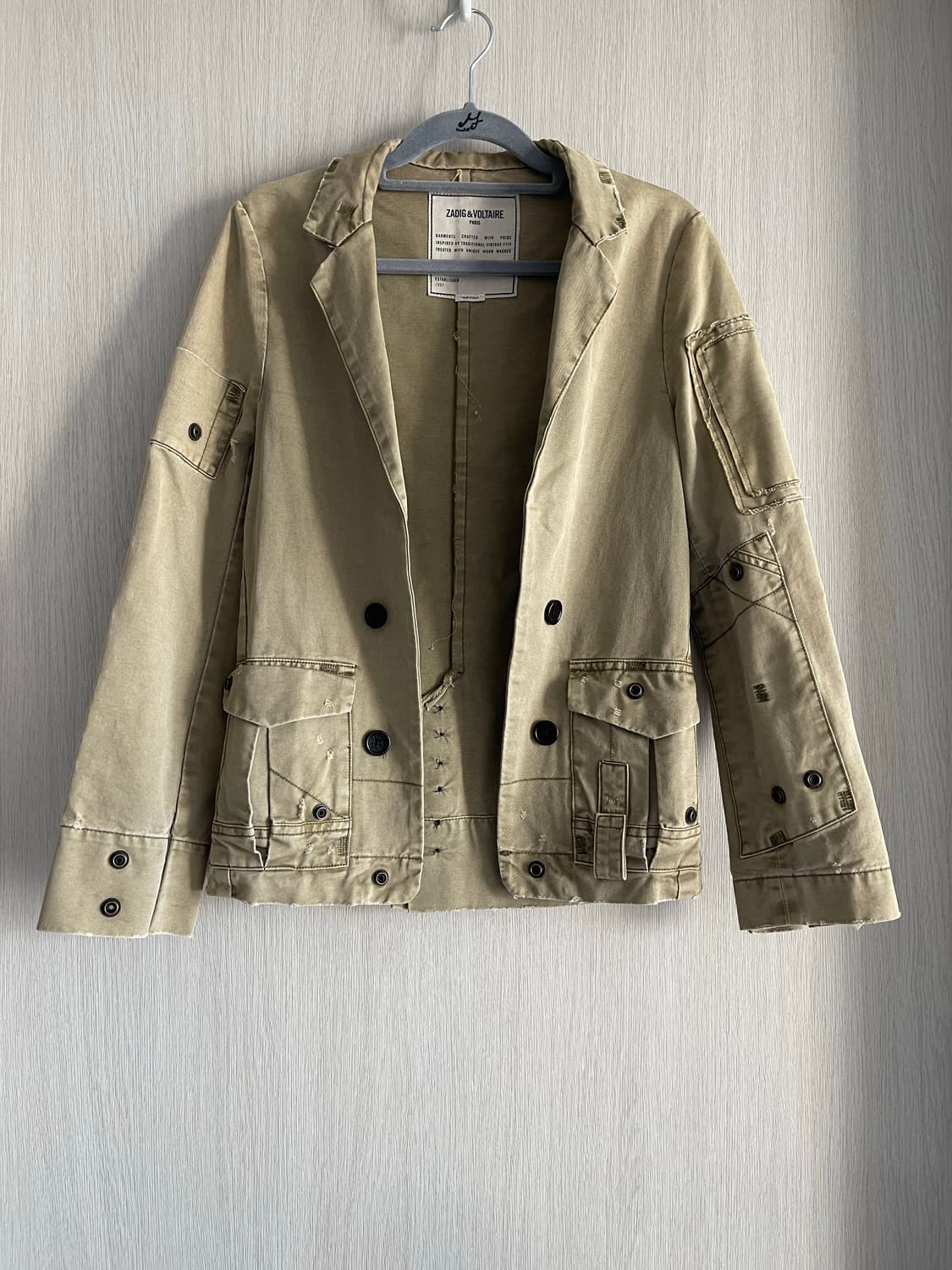 쟈딕앤볼테르 카키색 미리터리 스타일 여성 자켓 상품이미지2