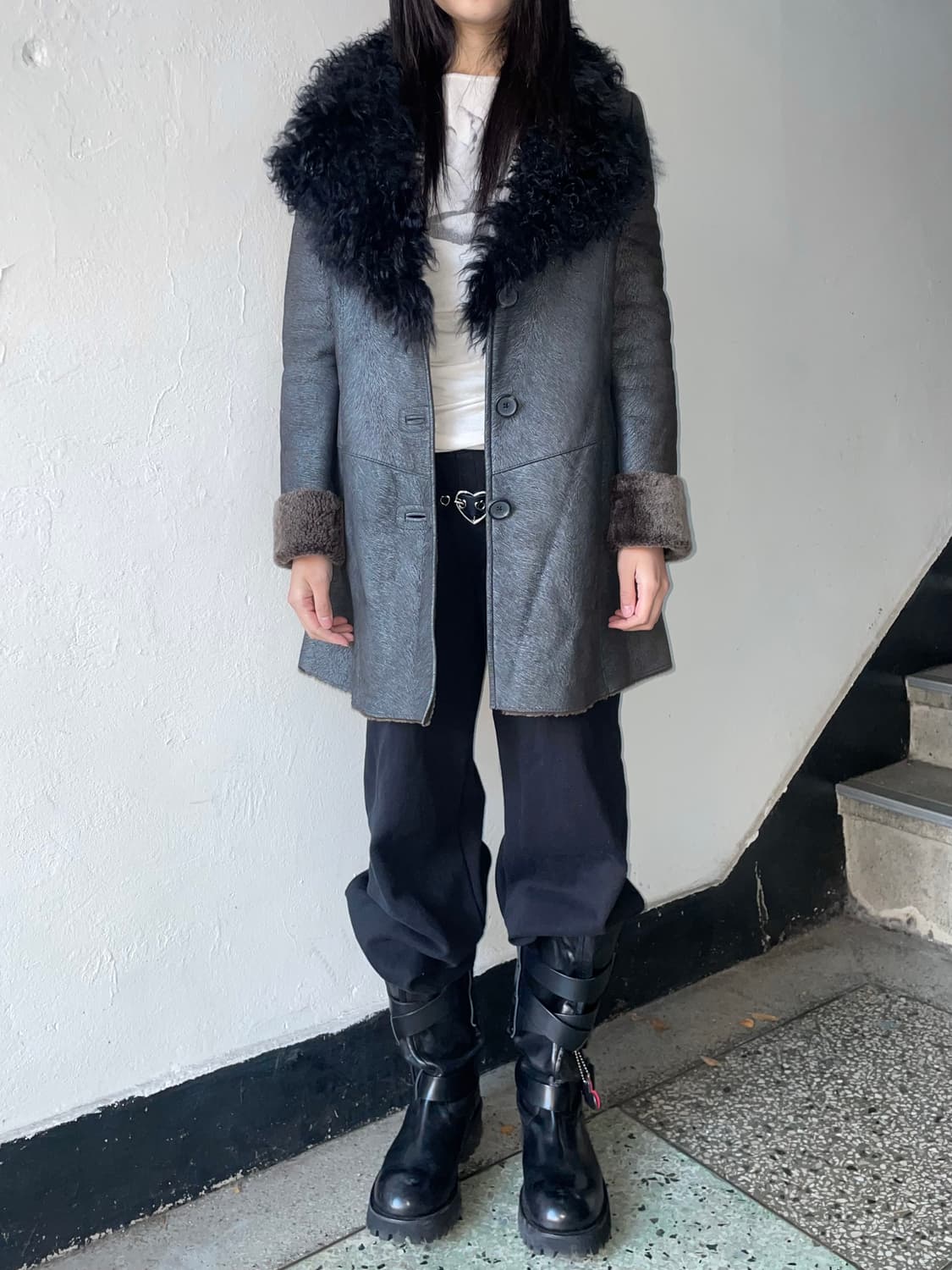 Von Dutch Shearling Collar Mouton Coat 상품이미지4