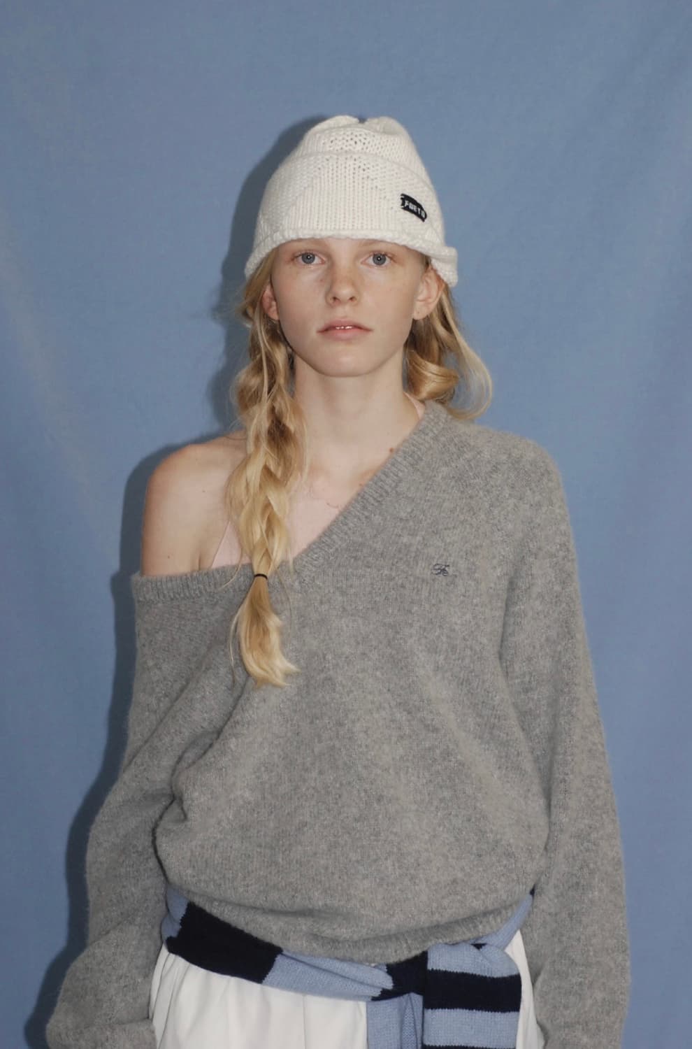 (미시착새상품/택o) foeto 포에토 블러 브러쉬 니트 그레이 상품이미지1