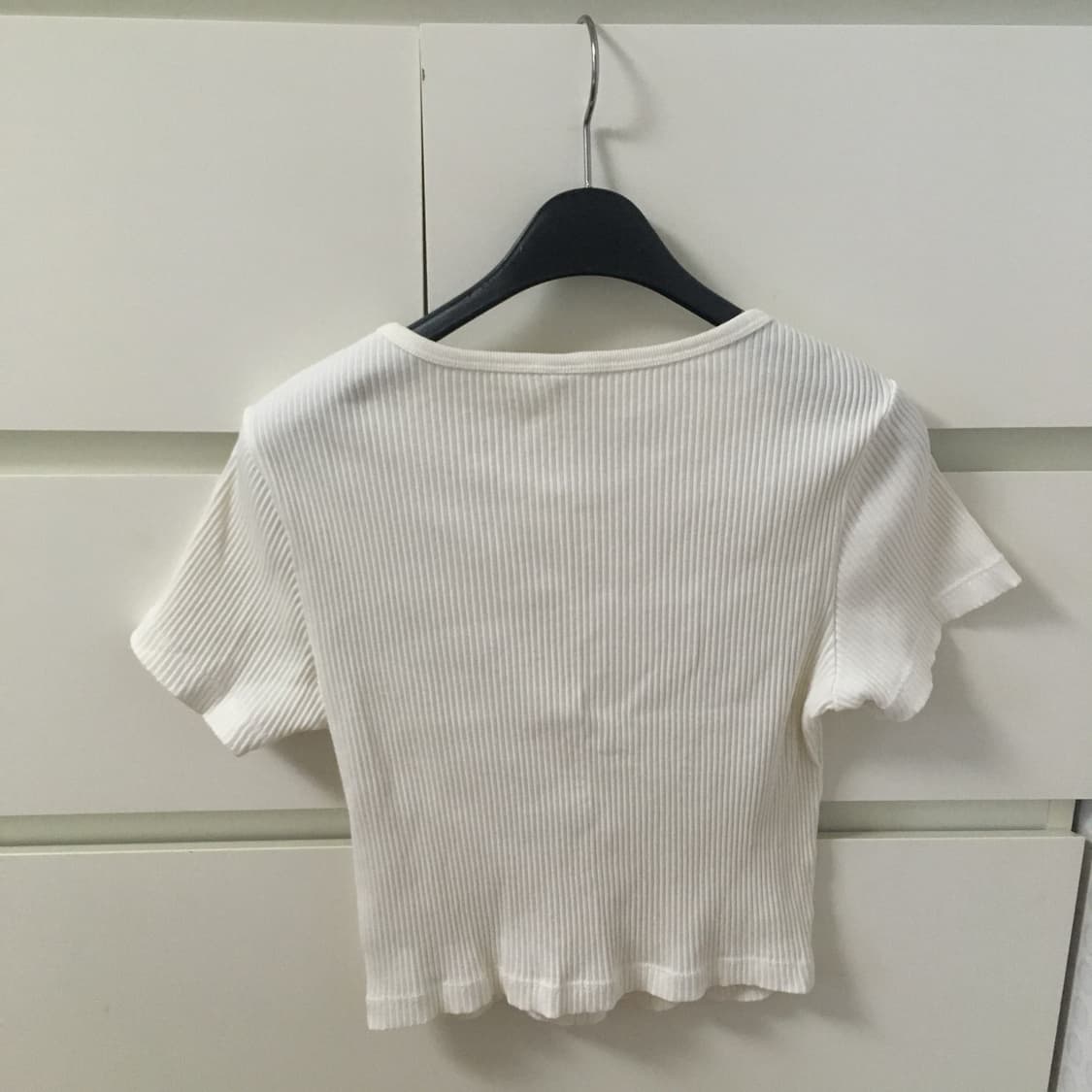 유니클로 크롭 반팔티 상품이미지2