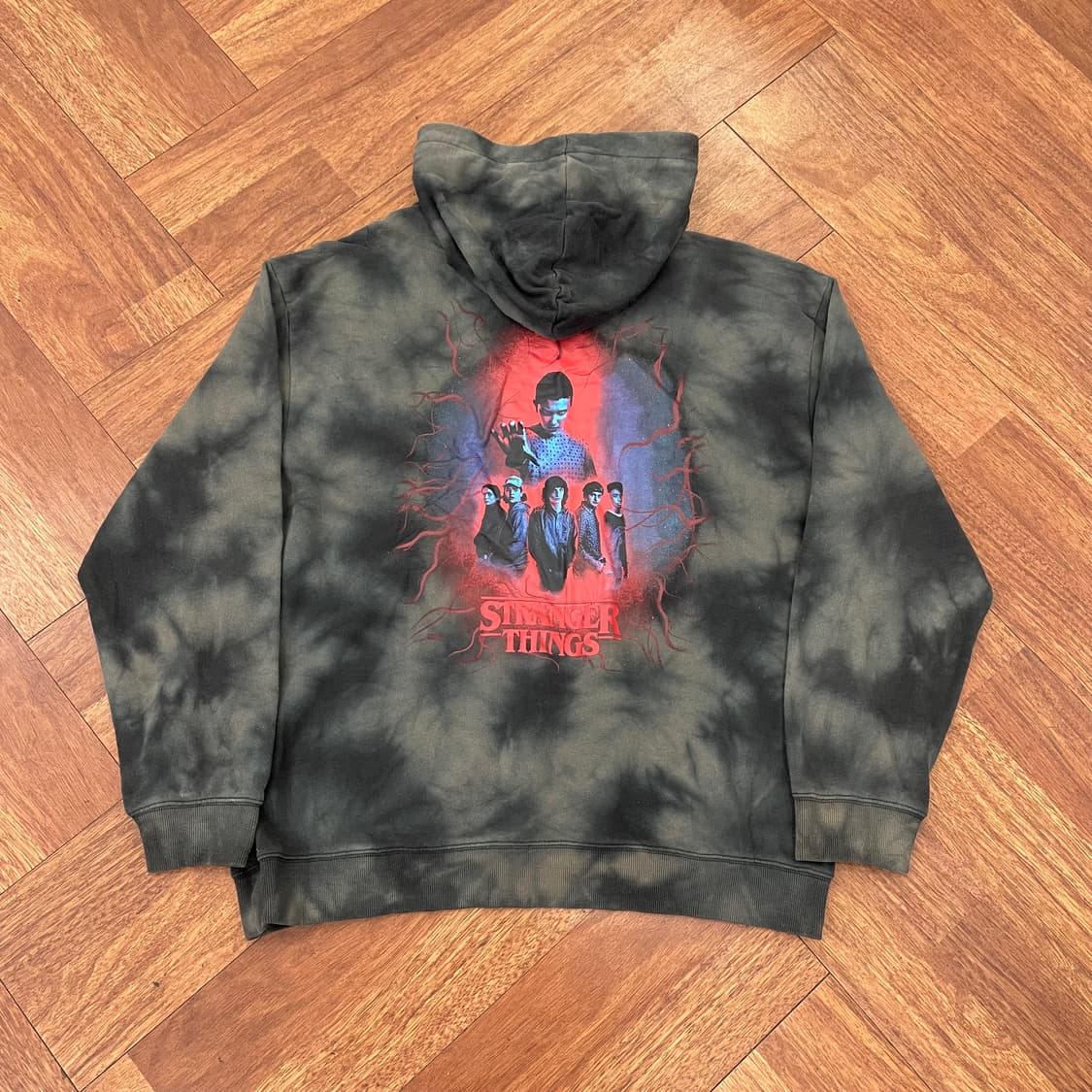 h&m 기묘한이야기 타이다이 후드티 상품이미지1