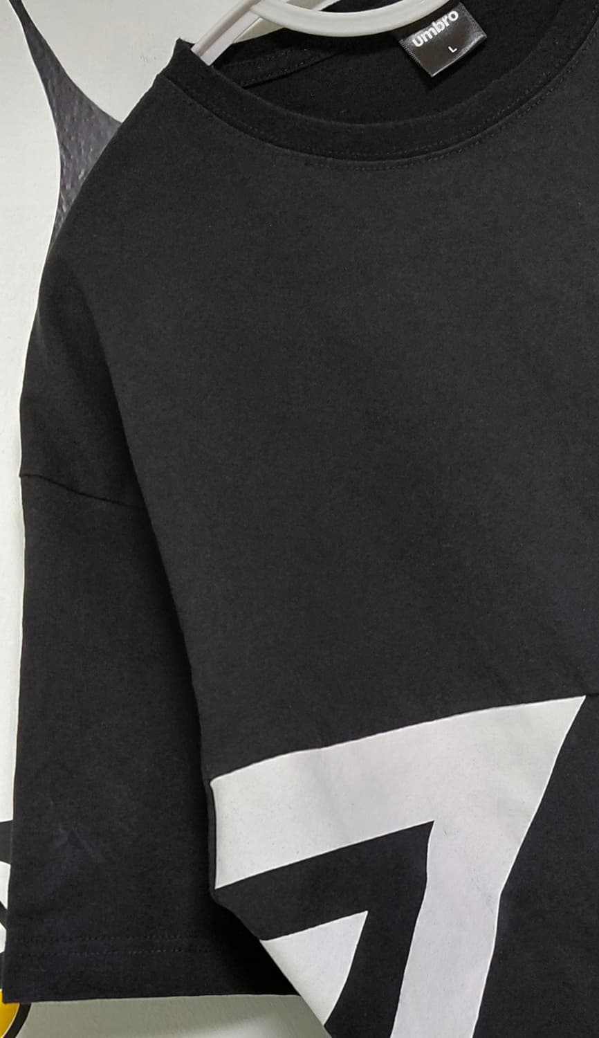 [L] 엄브로(UMBRO) 반팔 티셔츠 블랙 상품이미지2