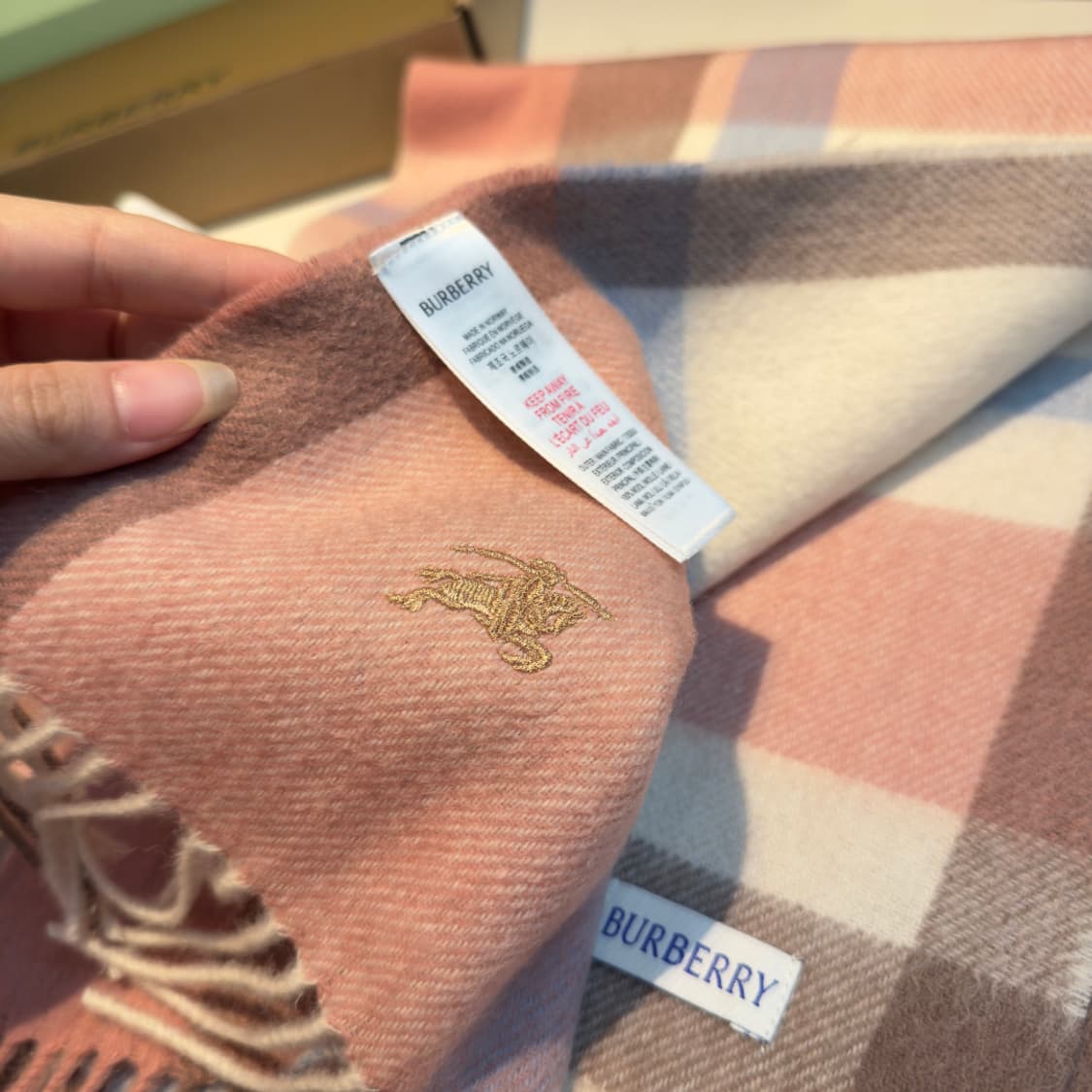 버버리숙녀 리버서블 스카프100% 램스울 상품이미지4