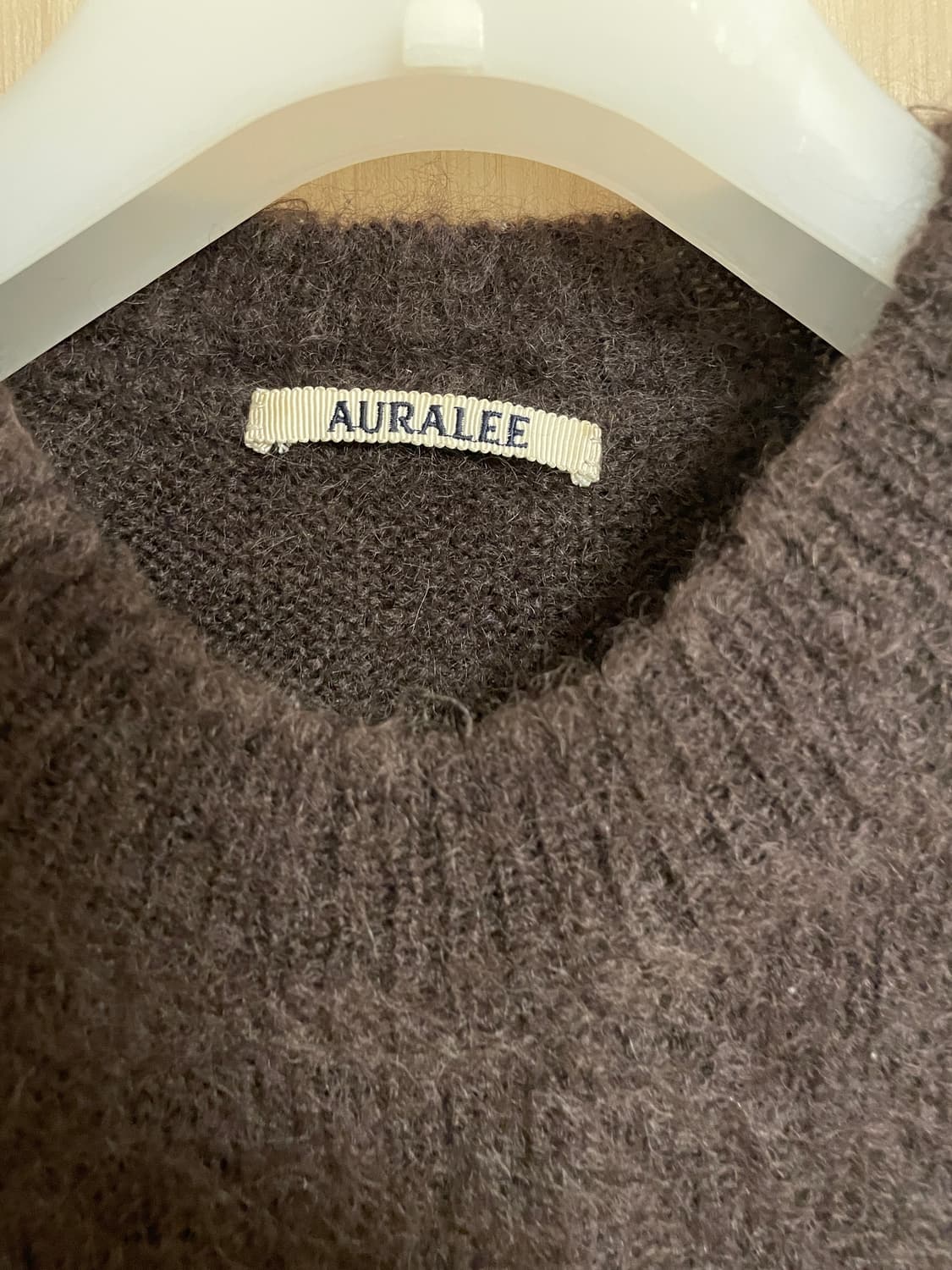 [5] 오라리 브러쉬드 슈퍼 키드 모헤어 니트 브라운 상품이미지2