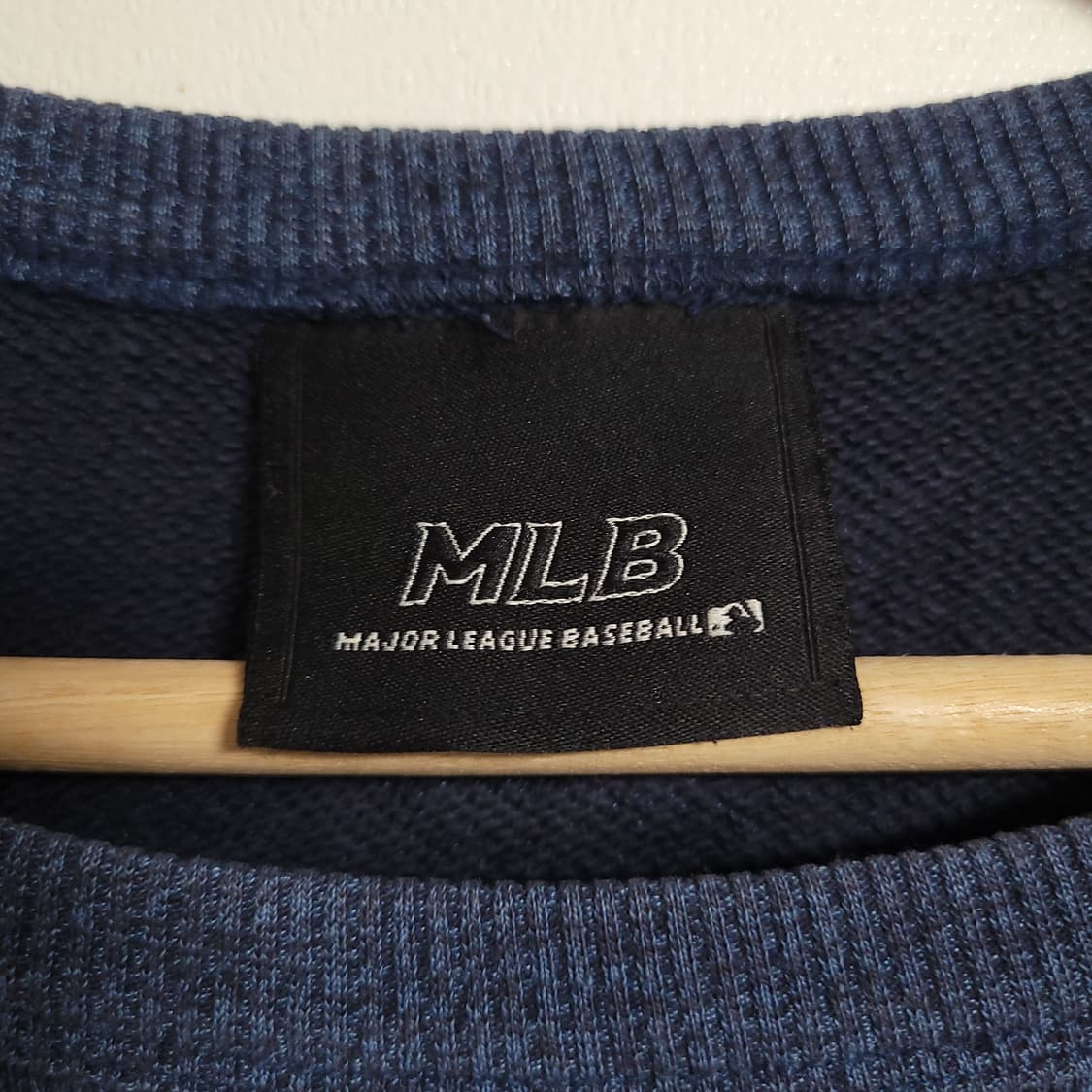 (100) MLB 엠엘비 인디언스 딥블루 맨투맨 티셔츠 상품이미지2