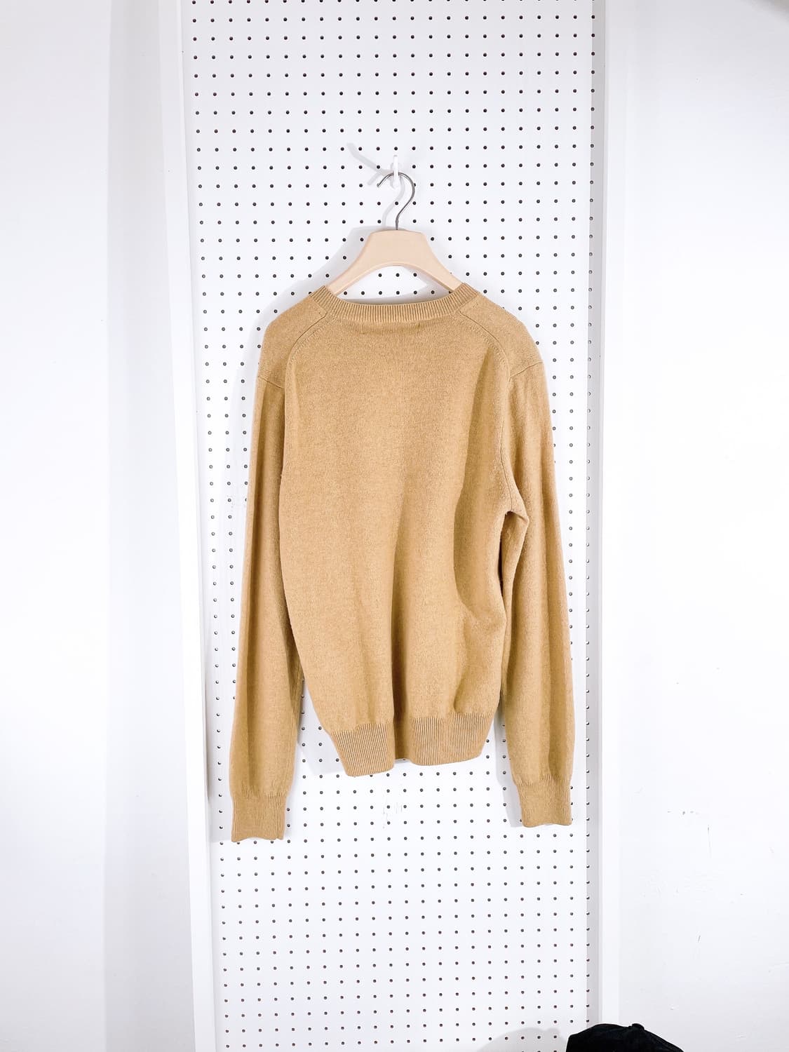 (정품/새상품) 꼼데가르송 공용 베이지 레드 하트 브이넥 니트 상품이미지3