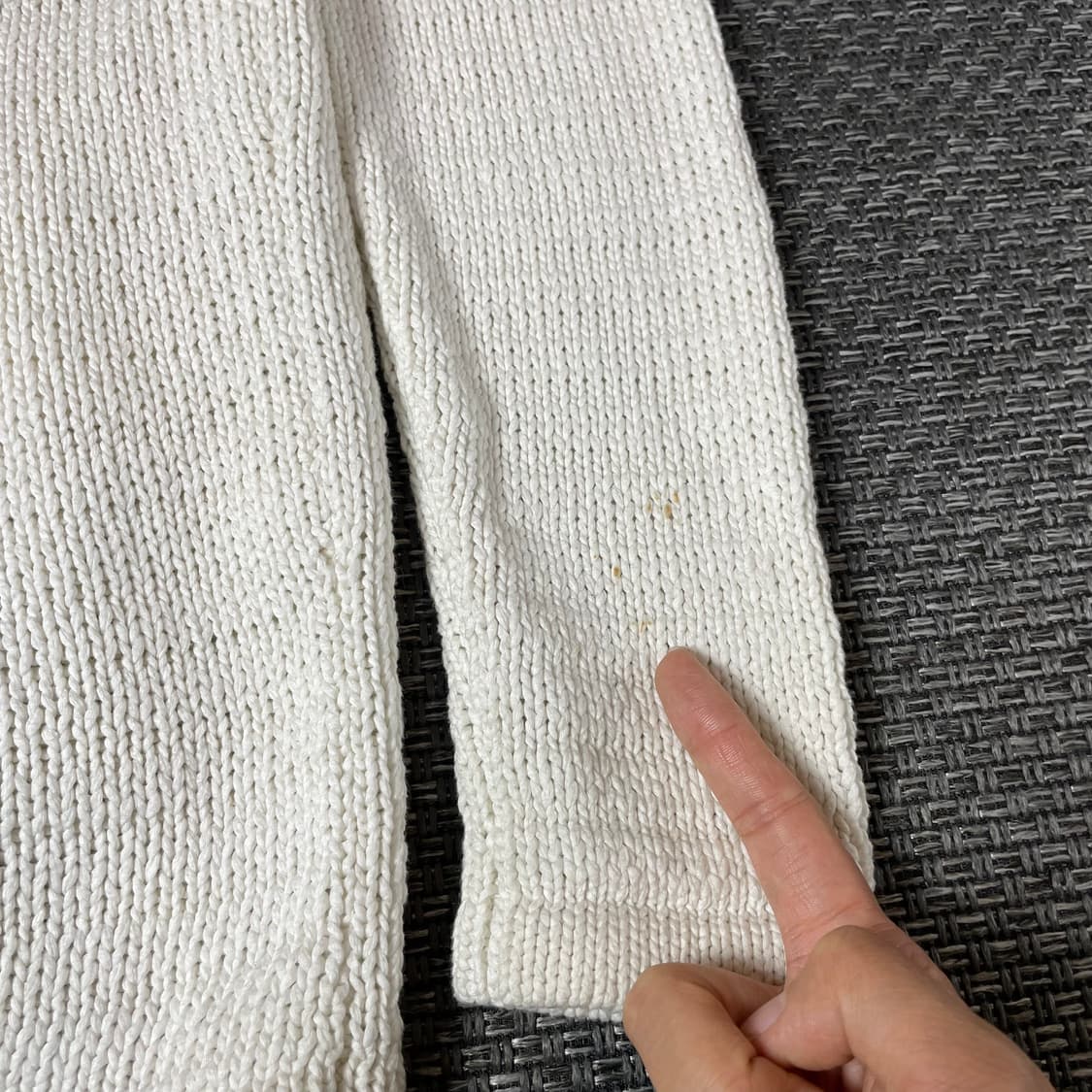 아바하우스 화이트 우드 원버튼 니트 가디건 상품이미지6