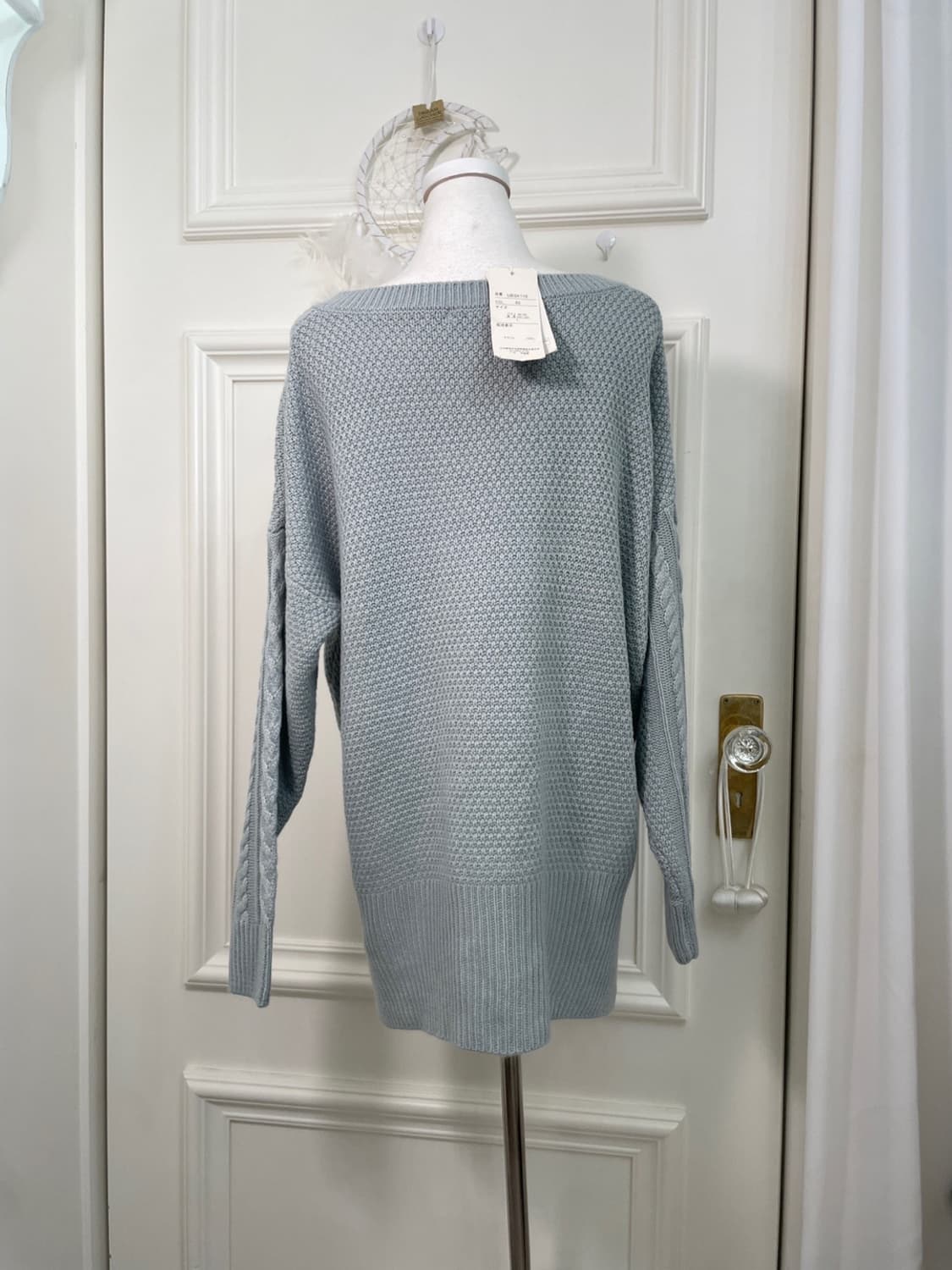 indi mint blue v-neck loose slit sweater 상품이미지3