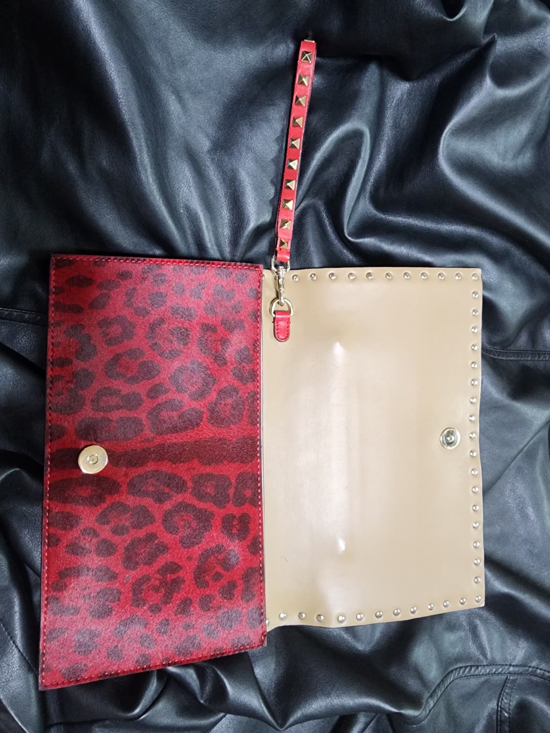 발렌티노 락스터드 송치 클러치 정품 상품이미지3