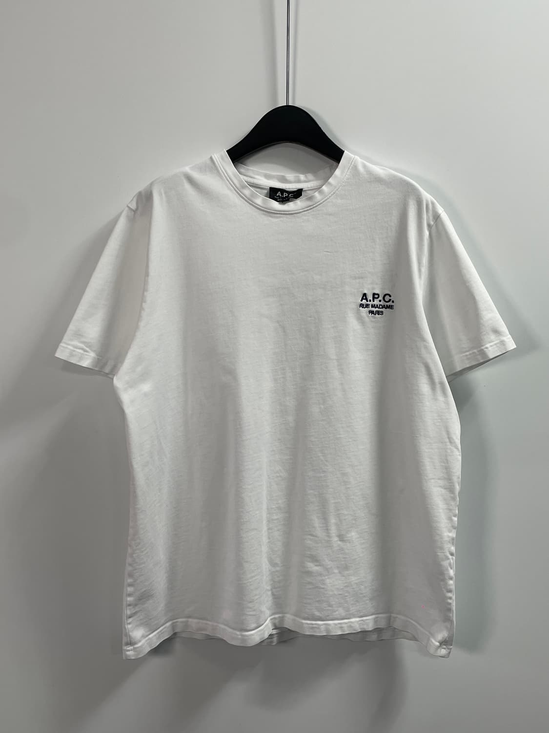 A.P.C 아페쎄 루 마담 자수 반팔티 (on.443) 상품이미지1