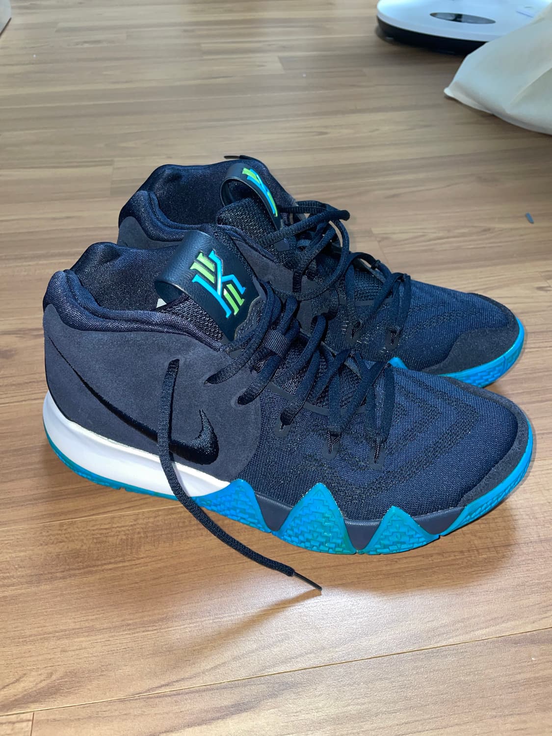 나이키 카이리 4 남성 농구화 상품이미지1