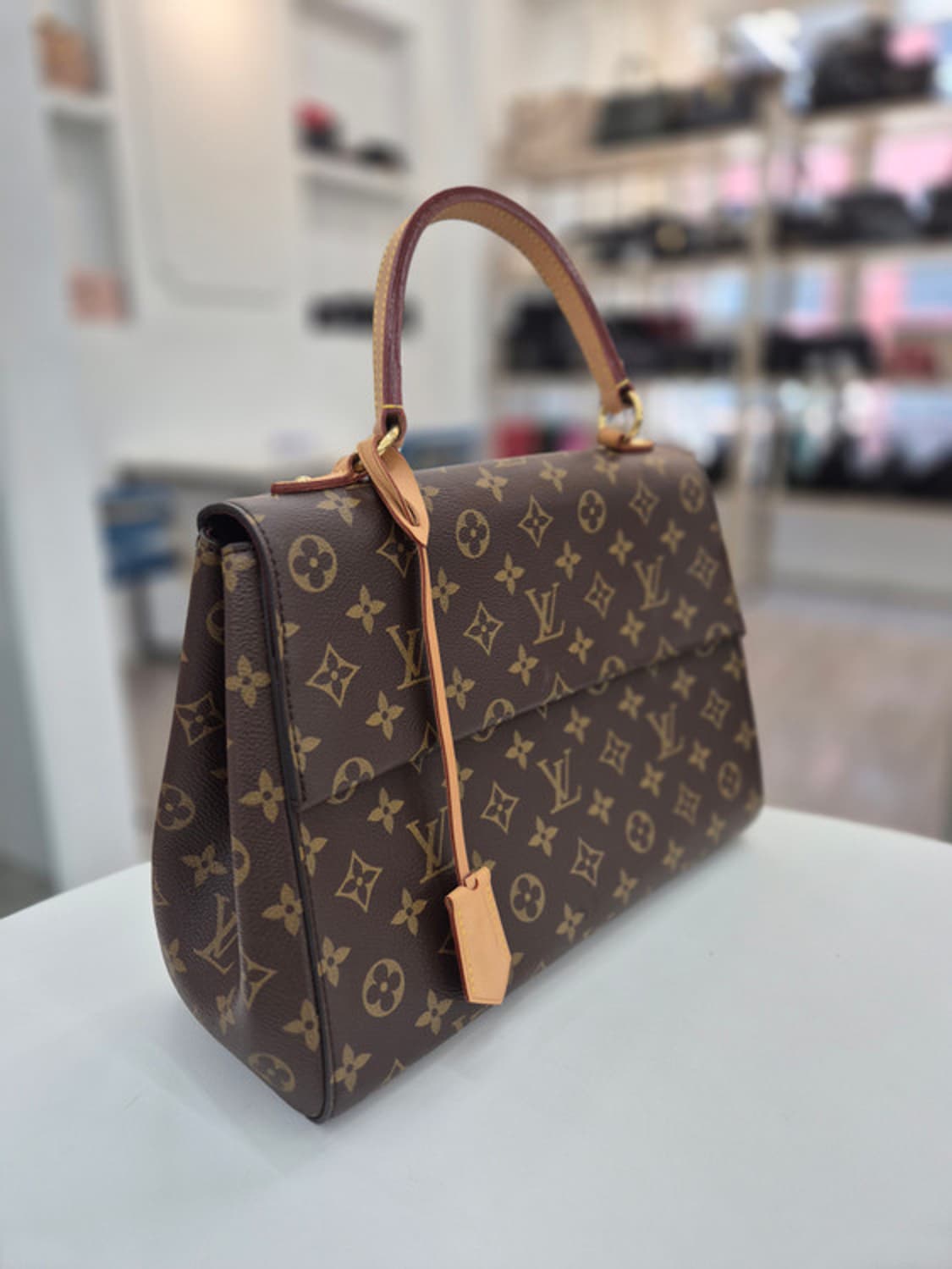 루이비통 클루니 MM 숄더백 M42735 상품이미지3