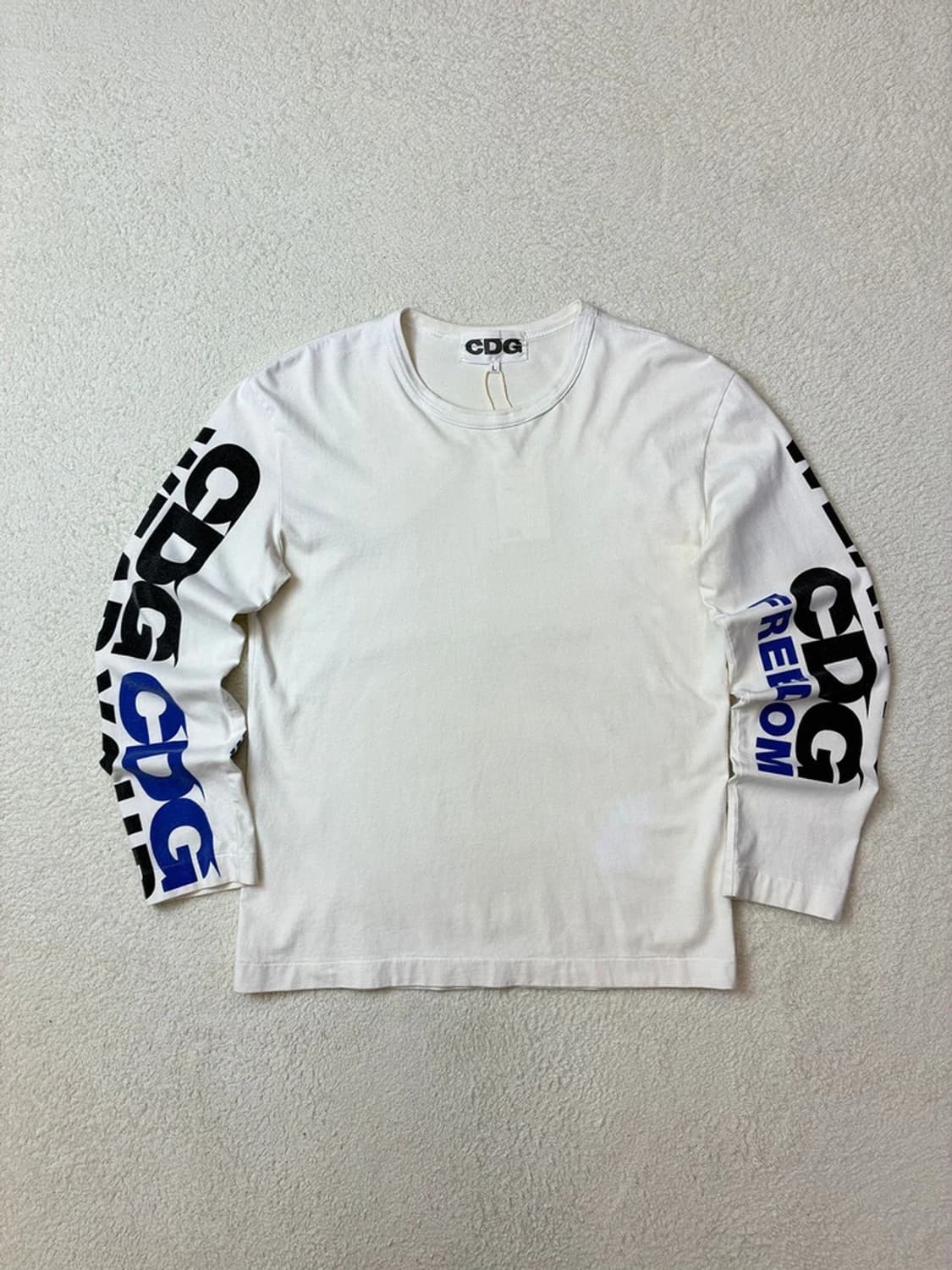 꼼데가르송 CDG 사이드로고 롱슬리브 PN5954    상품이미지1