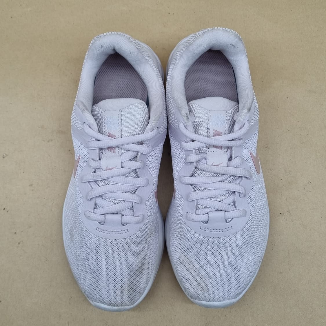 나이키 레볼루션6 여성런닝화230  상품이미지2