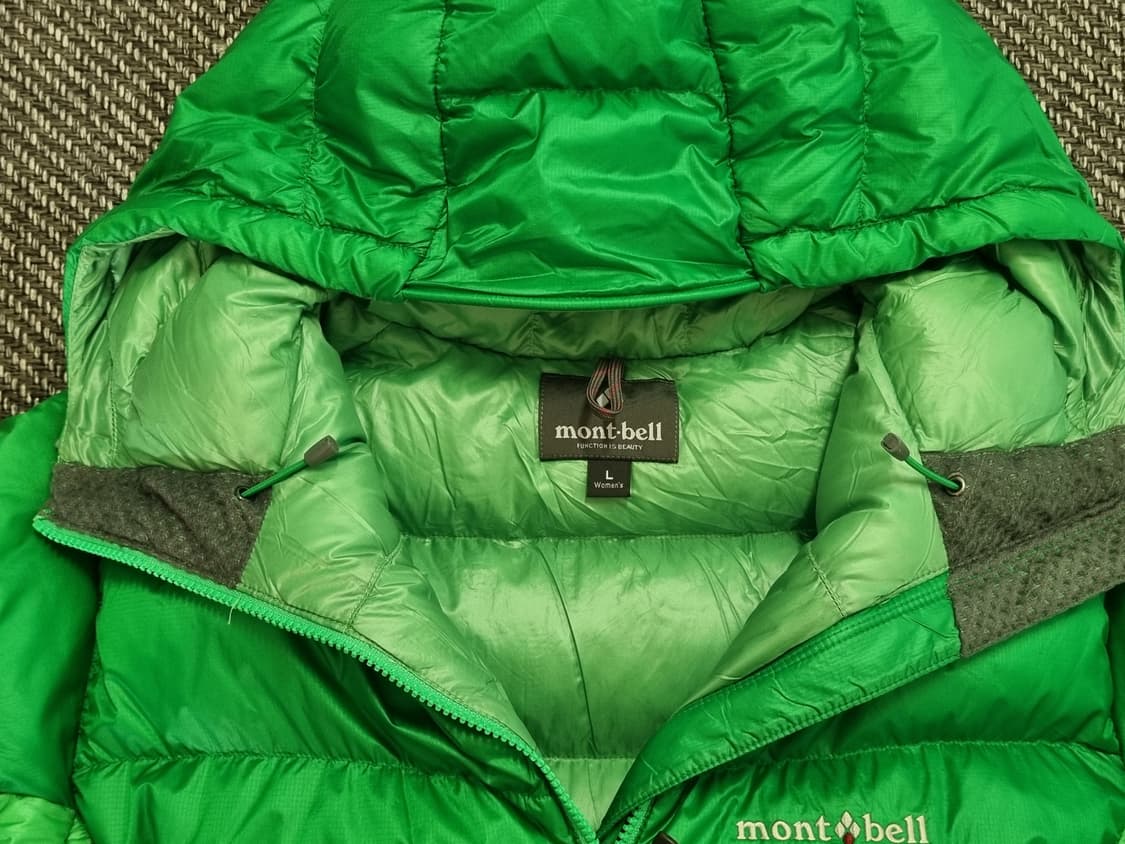 MONTBELL — 그린 경량 구스다운 자켓 상품이미지2
