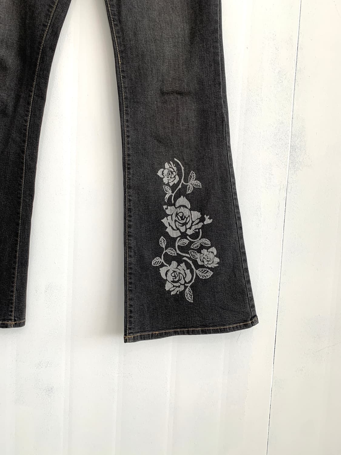 Flower Point Black Boots-cut Jeans 상품이미지9