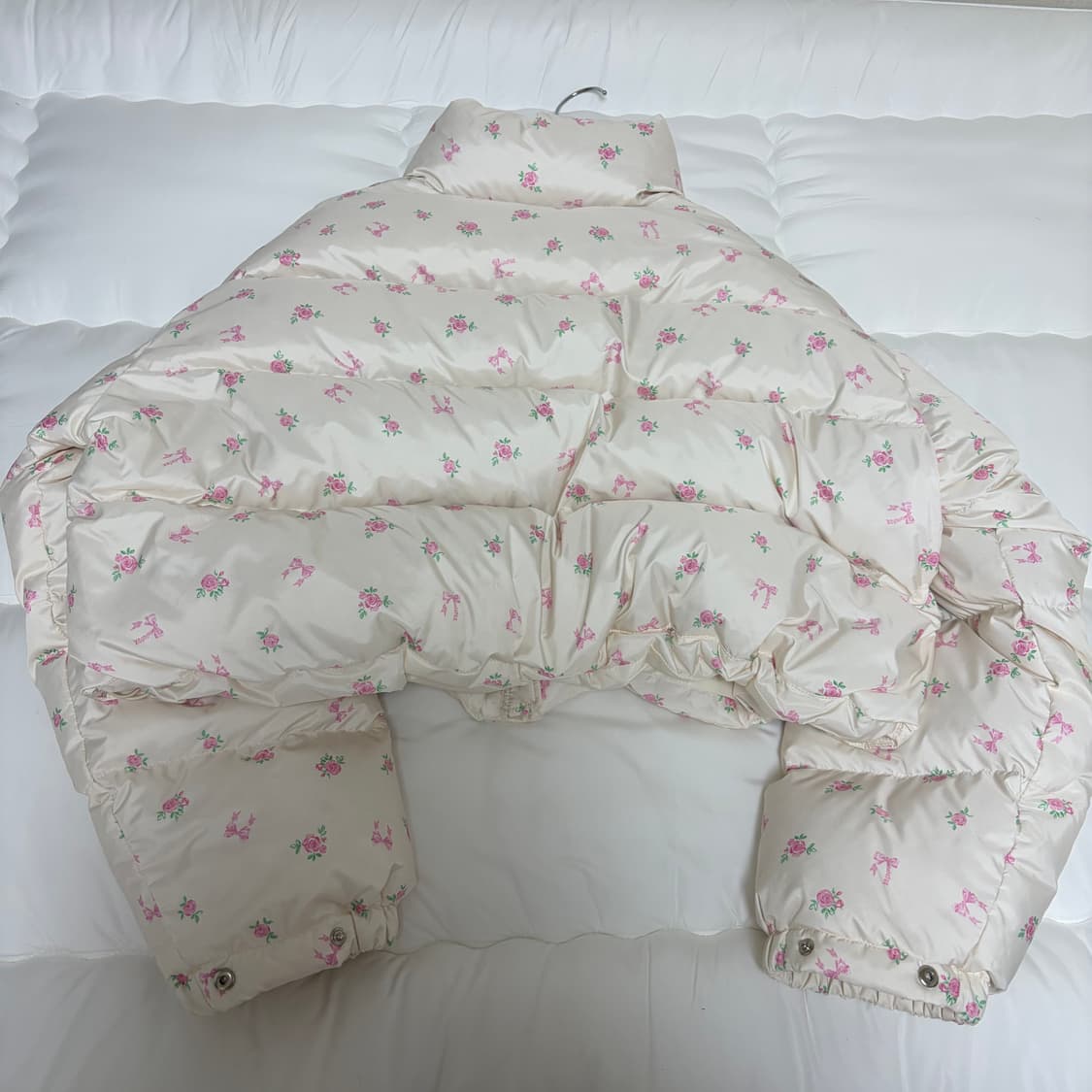 [웬디 착용/정가 33만 원] 라라폭스 플라워 프린트 크롭 패딩 상품이미지8