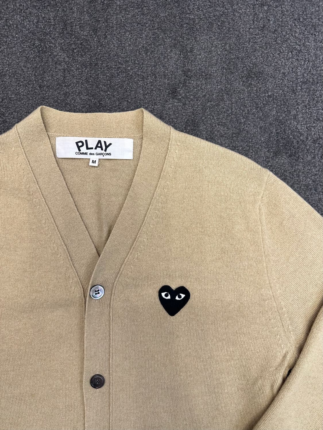 꼼데가르송 Play 블랙와펜 가디건 M 상품이미지1