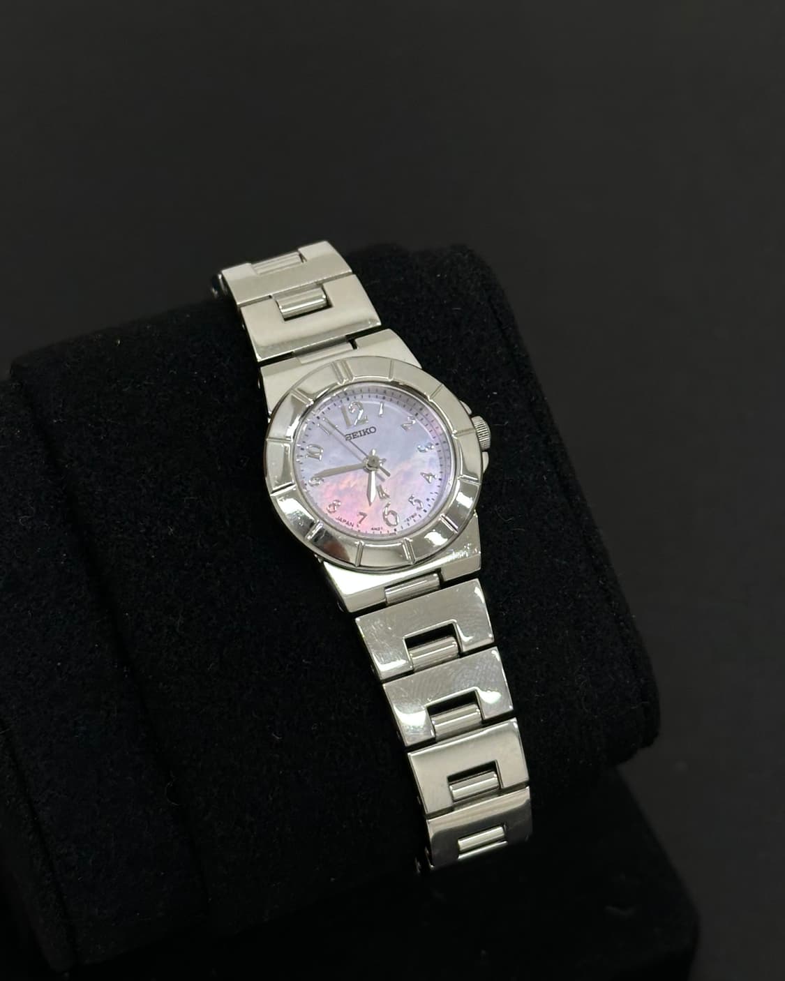 세이코 루키아 자개 다이얼 쿼츠 시계 상품이미지3